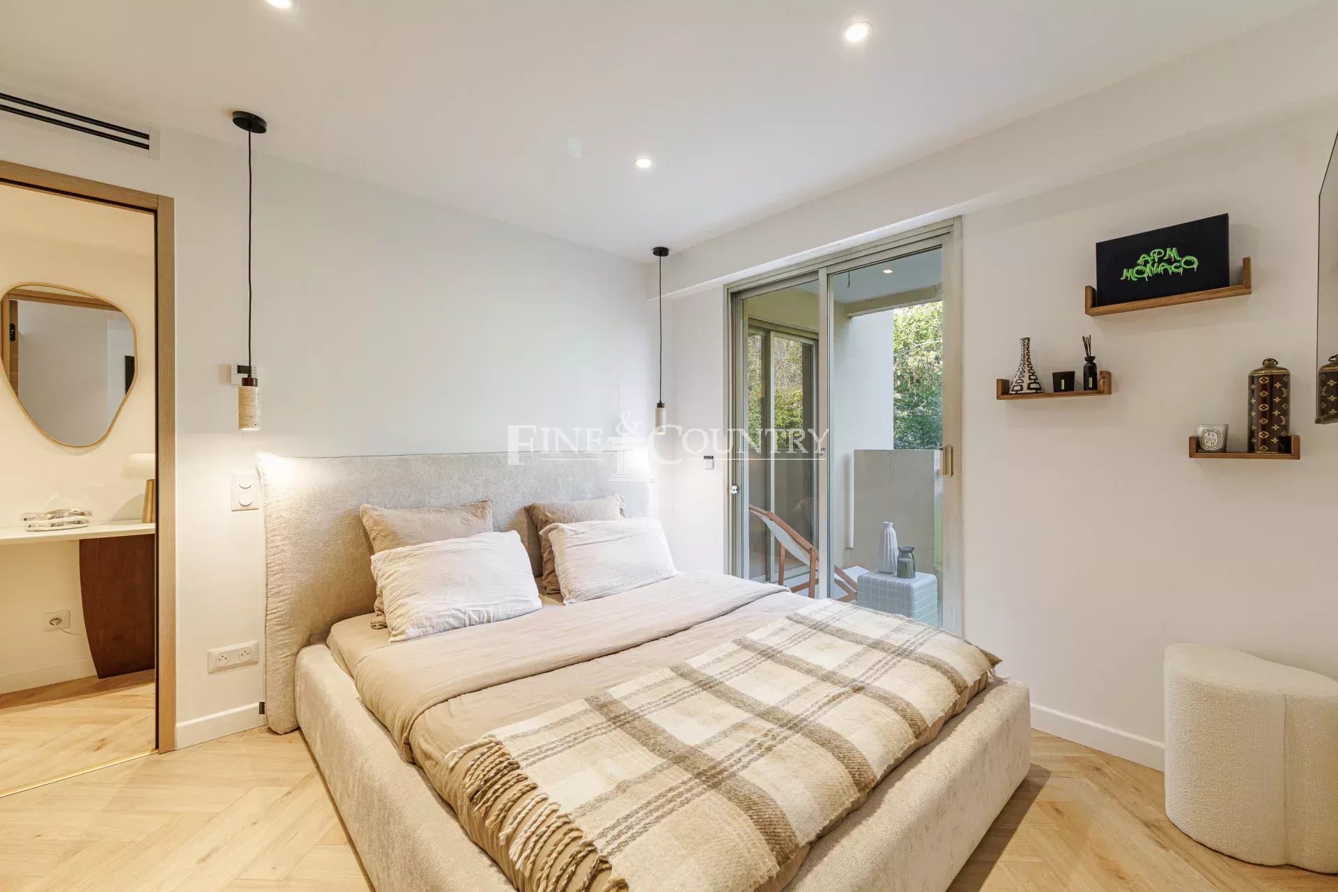 Photo of For Sale – 2-Bedroom Apartment – Cannes Montrose