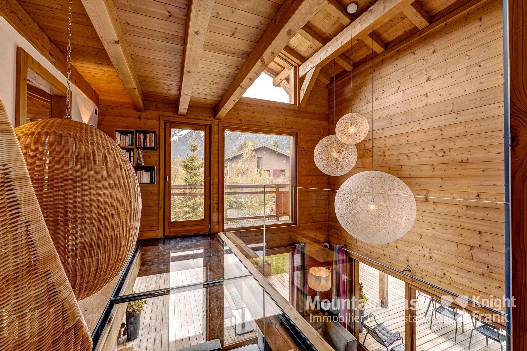 Photo of Beautifully finished 5 bedroom chalet with independent apartment in Les Houches