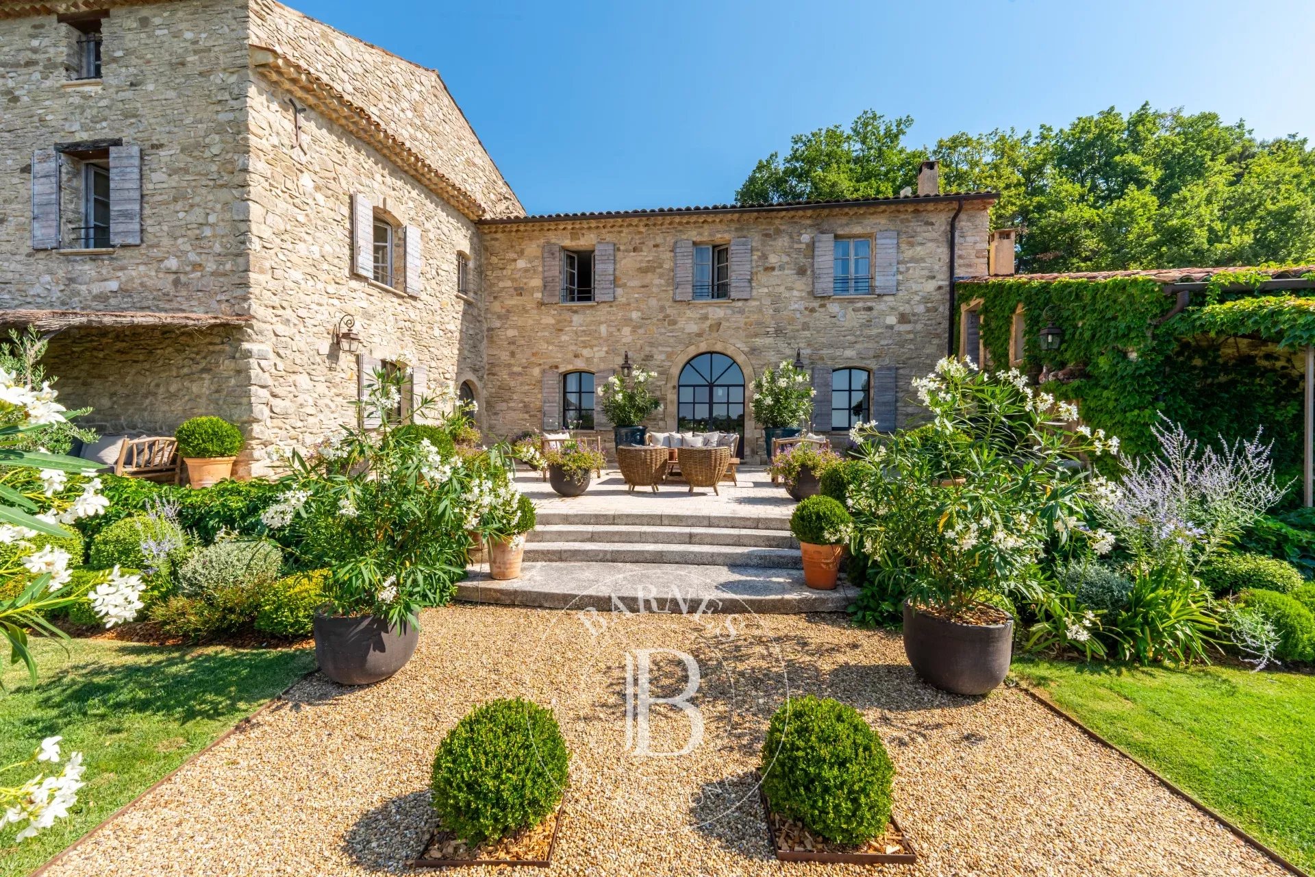 PROVENCE - MONTFURON - PROPRIETE D'EXCEPTION 410 M2 - 6 CHAMBRES - PISCINE - PARC 104 HA - POSSIBILITE AGRANDISSEMENT - picture 23