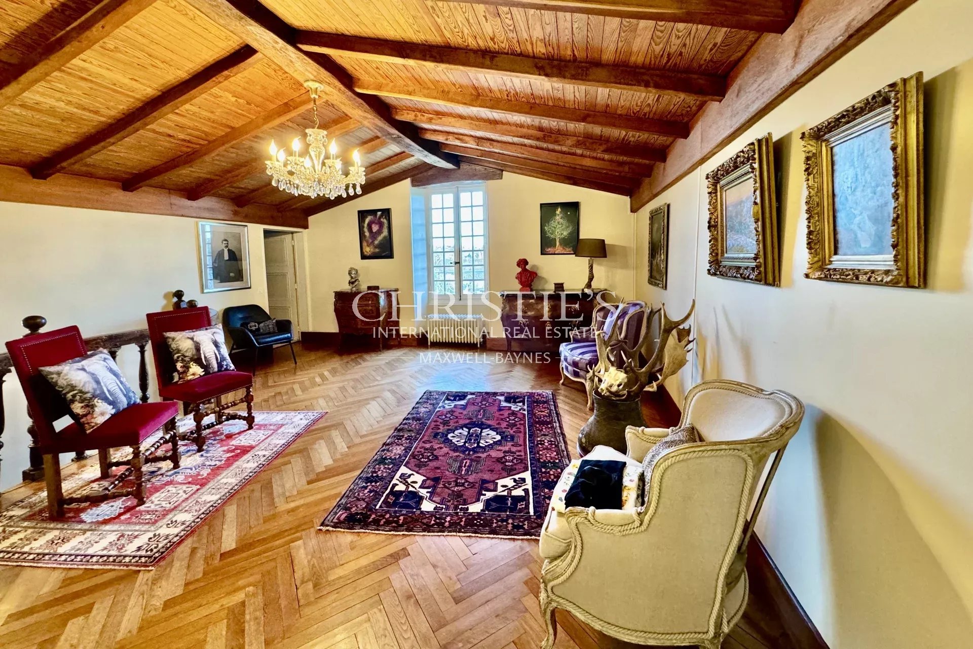 5 Bedroom Villa/Townhouse's Image 22