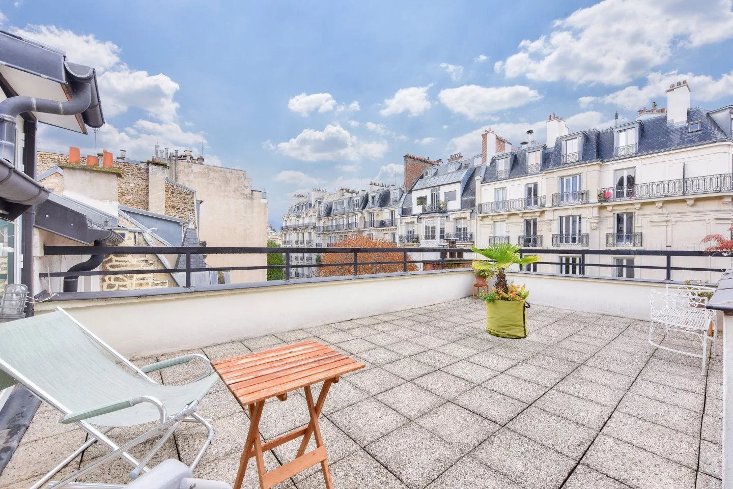 Sale Apartment Paris 16th