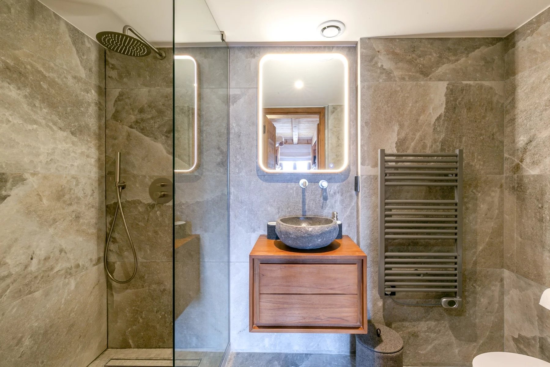 Photo of MEGEVE – Fully-renovated 5-bedroom duplex apartment in Mont d’Arbois