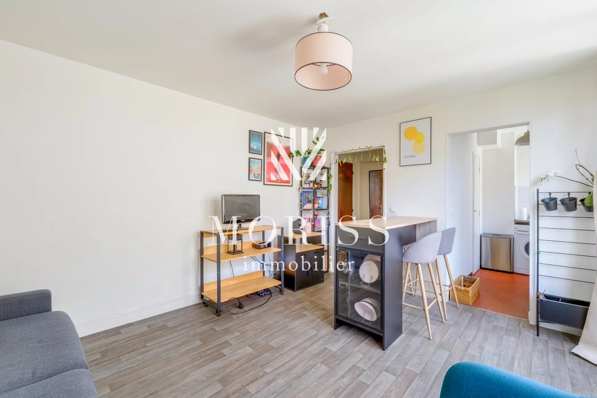 Studio de 25 m² – Quai de Jemmapes – Emplacement recherché - Image Array