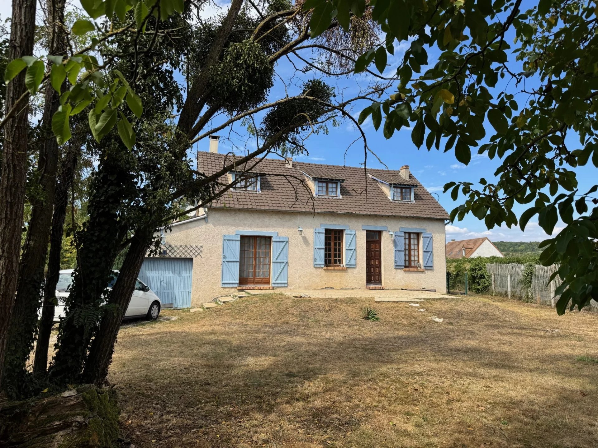 VALLE D'EURE - PROCHE PACY - CONSTRUCTION ANCIENNE RENOVEE