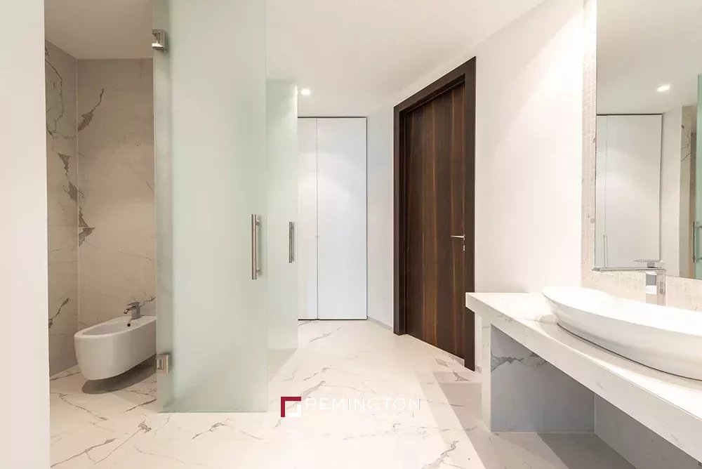 5 Bedroom Villa/Townhouse's Image 15
