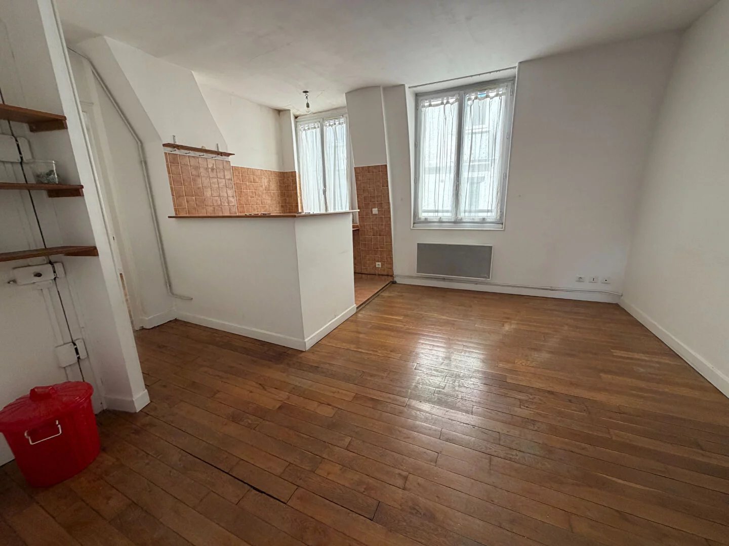 Appartement 3 pièces à fort potentiel FAUBOURG SAINT ANTOINE