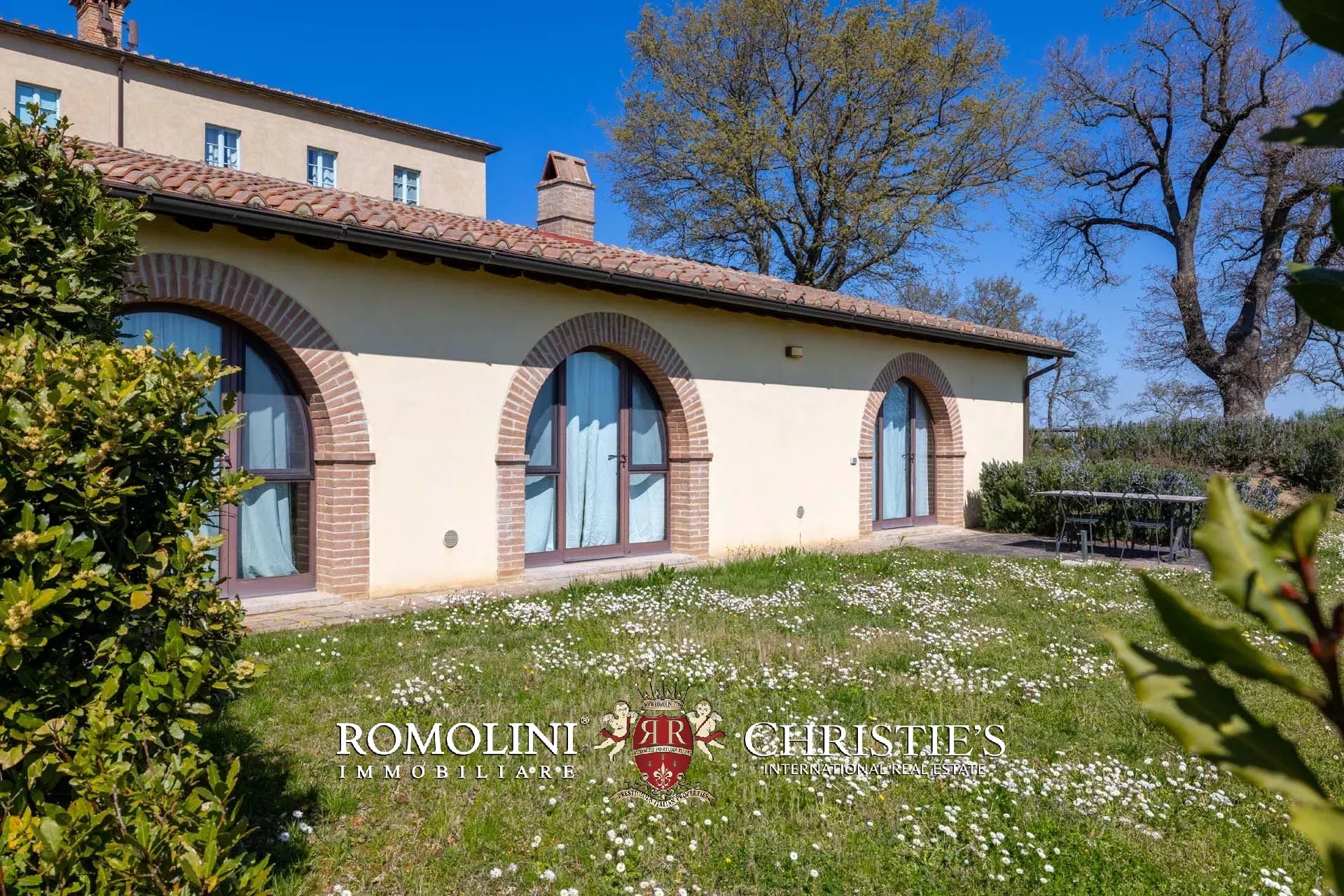 LUXUSANLAGE MIT 19 WOHNUNGEN IN DER TOSKANA, VAL D'ORCIA