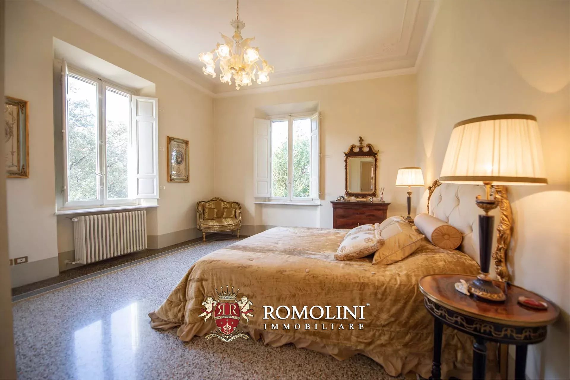8 Bedroom Villa/Townhouse's Image 25