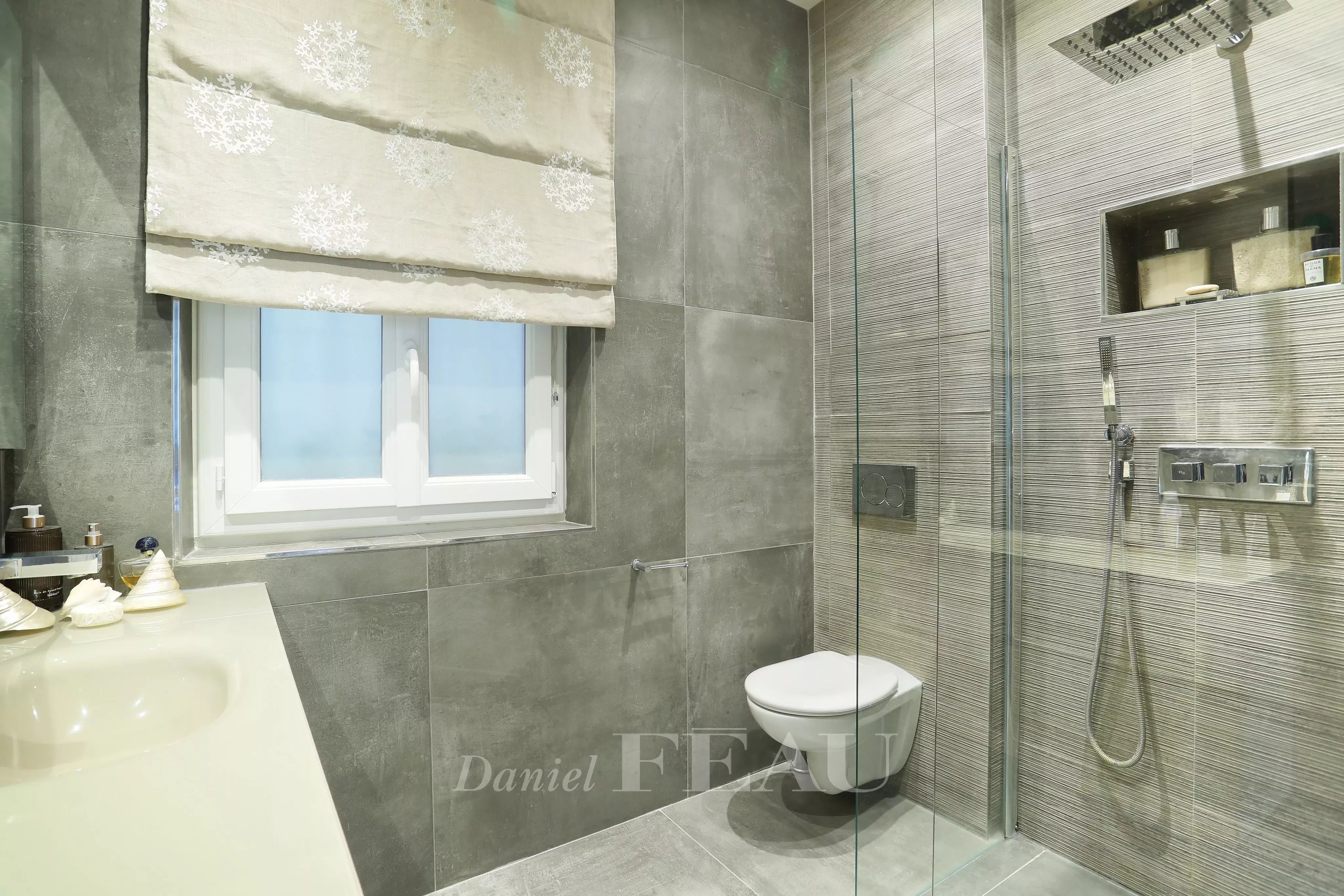Rental Apartment Neuilly-sur-Seine