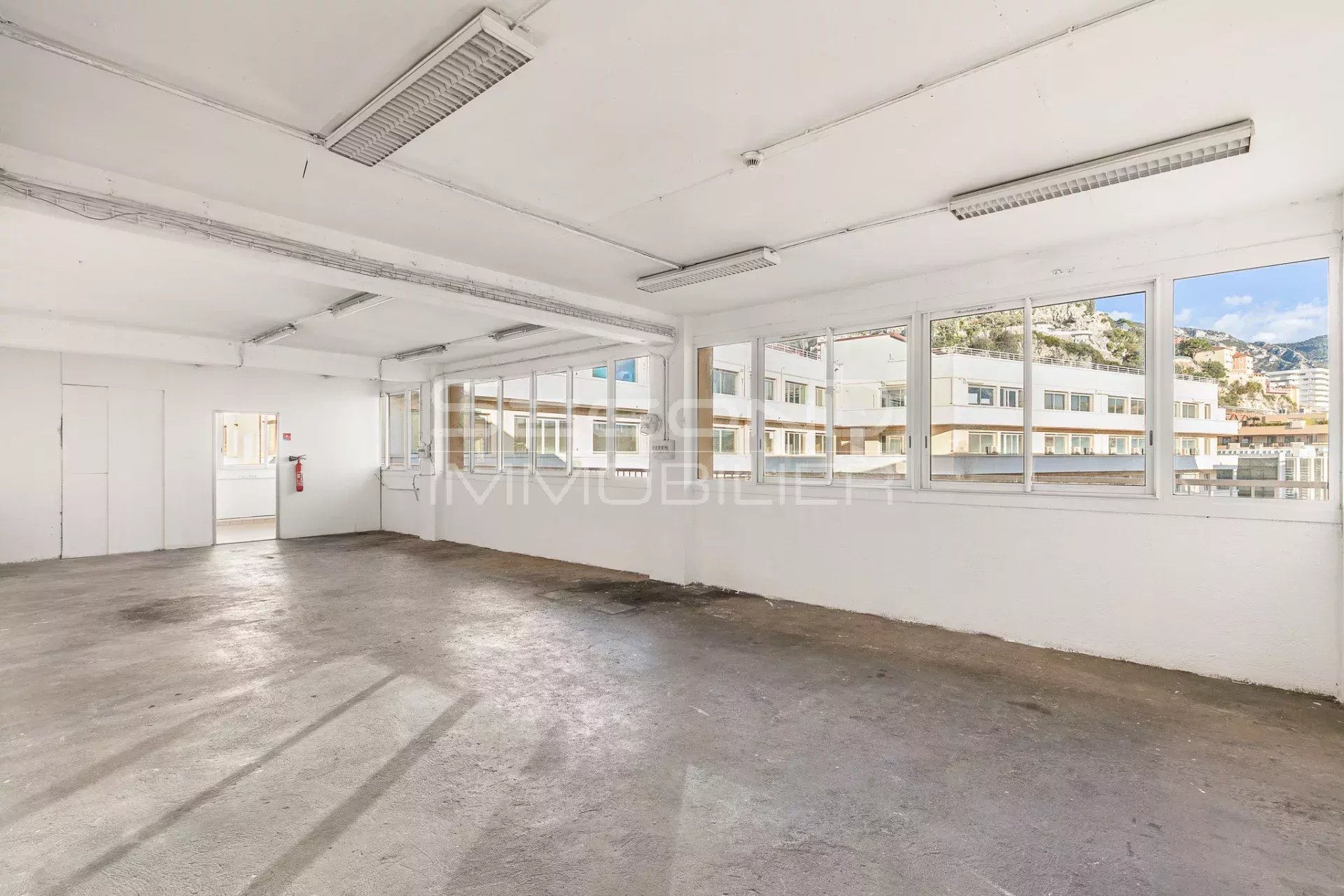 Location - Exclusivité – Local industriel – Fontvieille