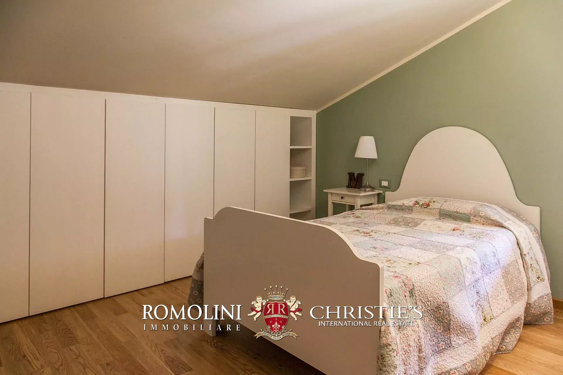 5 Bedroom Villa/Townhouse's Image 67