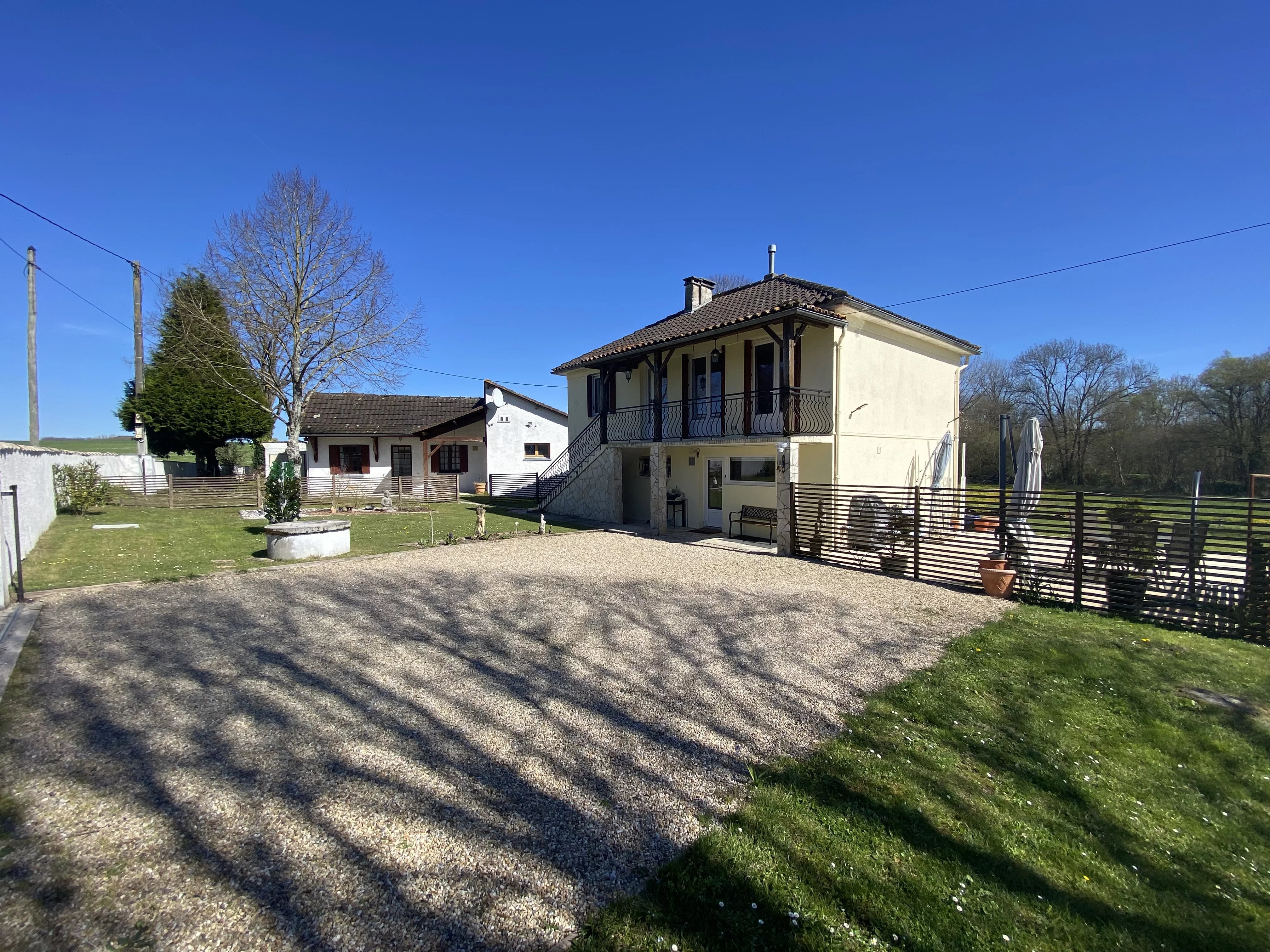 House in Verteillac - Image 2