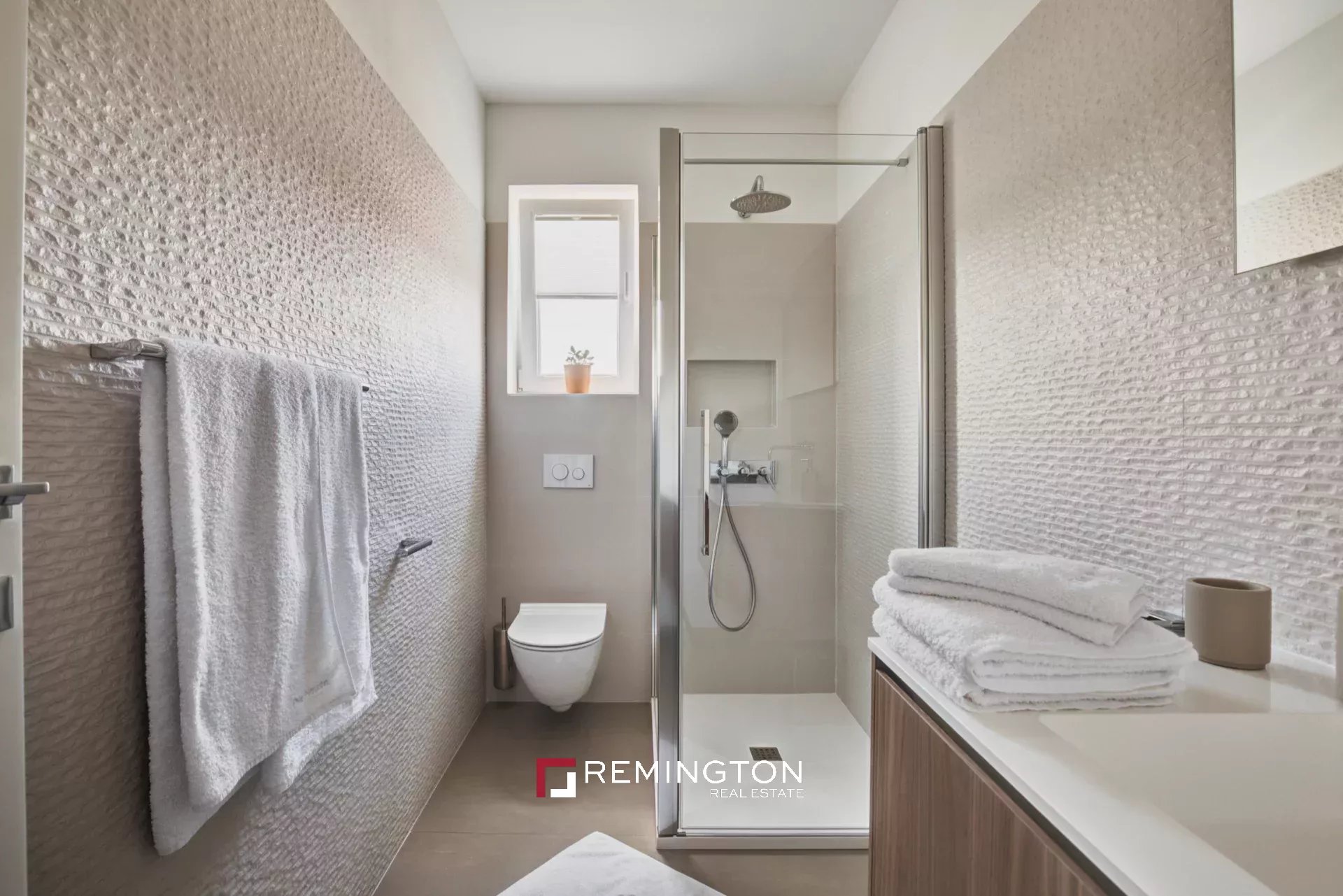 4 Bedroom Villa/Townhouse's Image 10