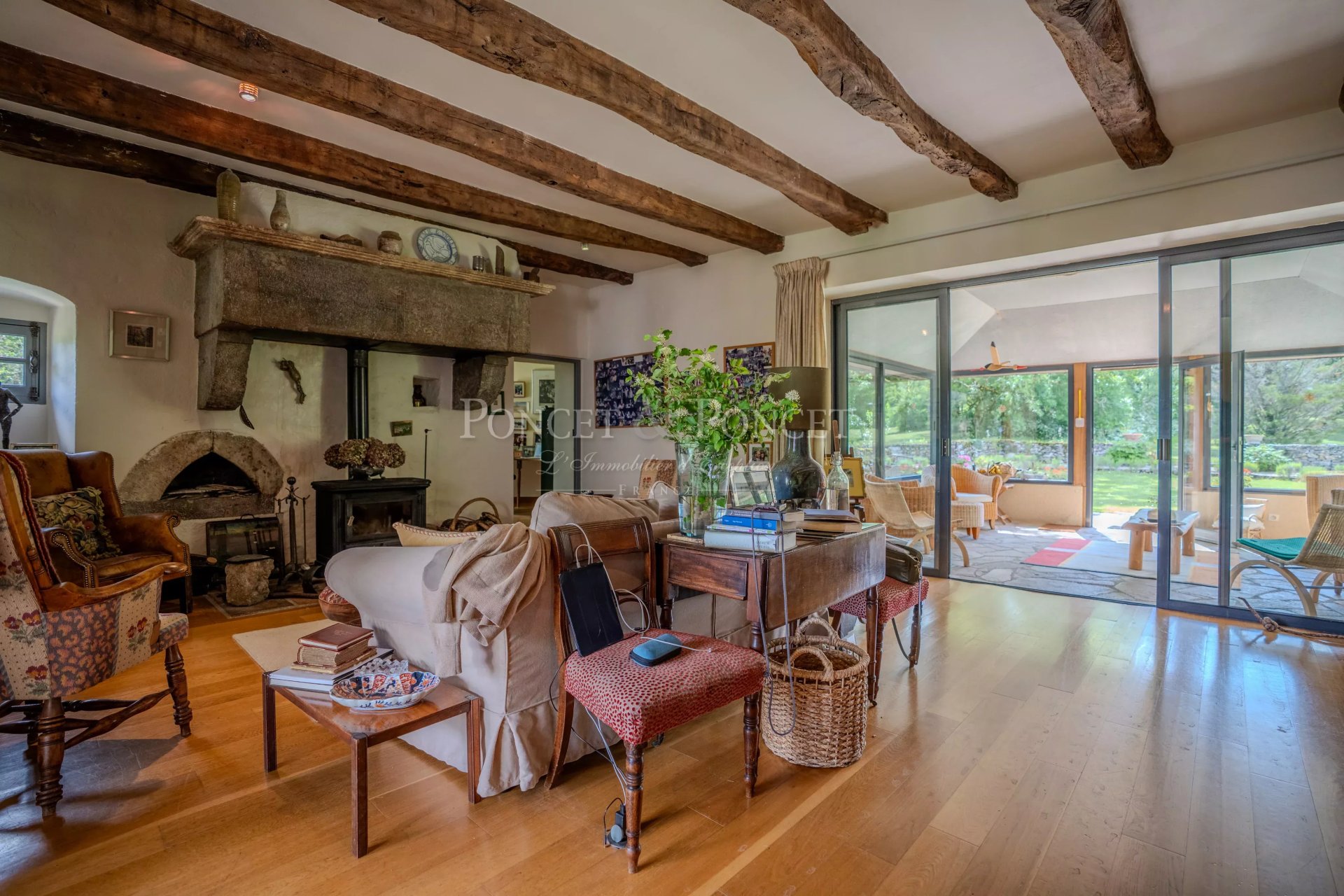 7 Bedroom Villa/Townhouse's Image 4