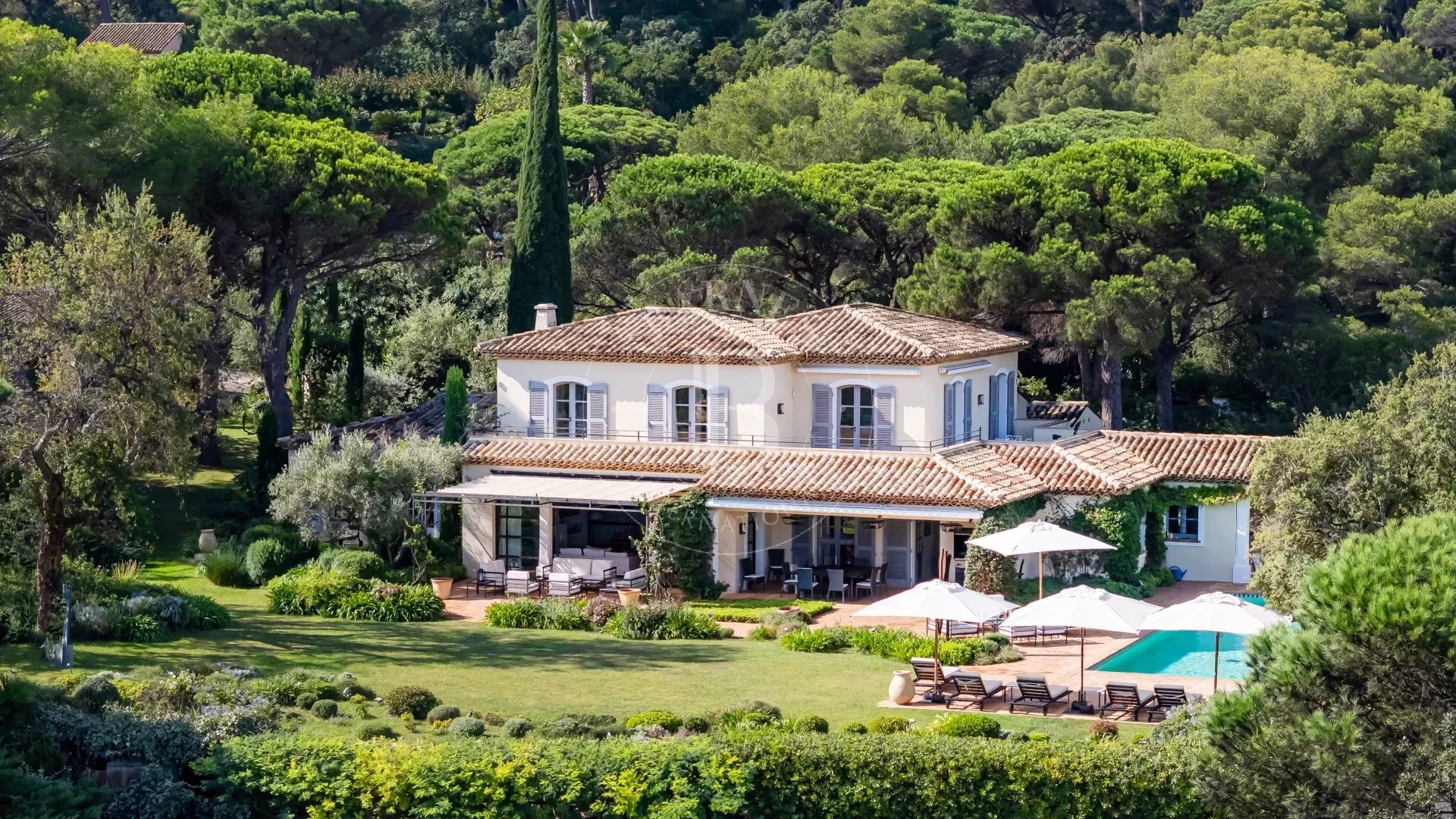 Villa Saint-Tropez  -  ref 85292277 (picture 2)