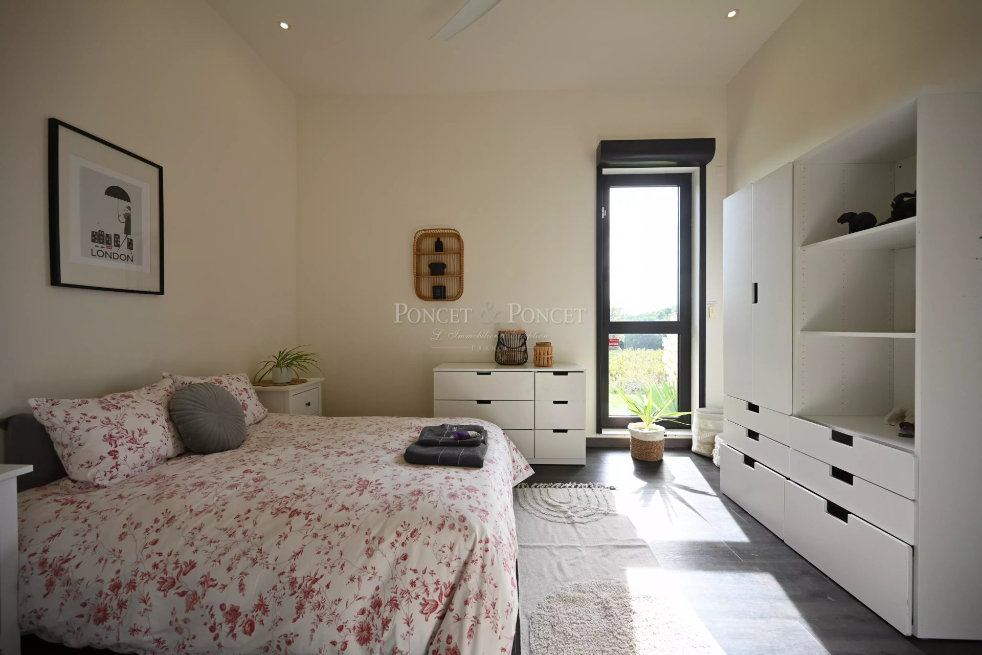 5 Bedroom Villa/Townhouse's Image 9