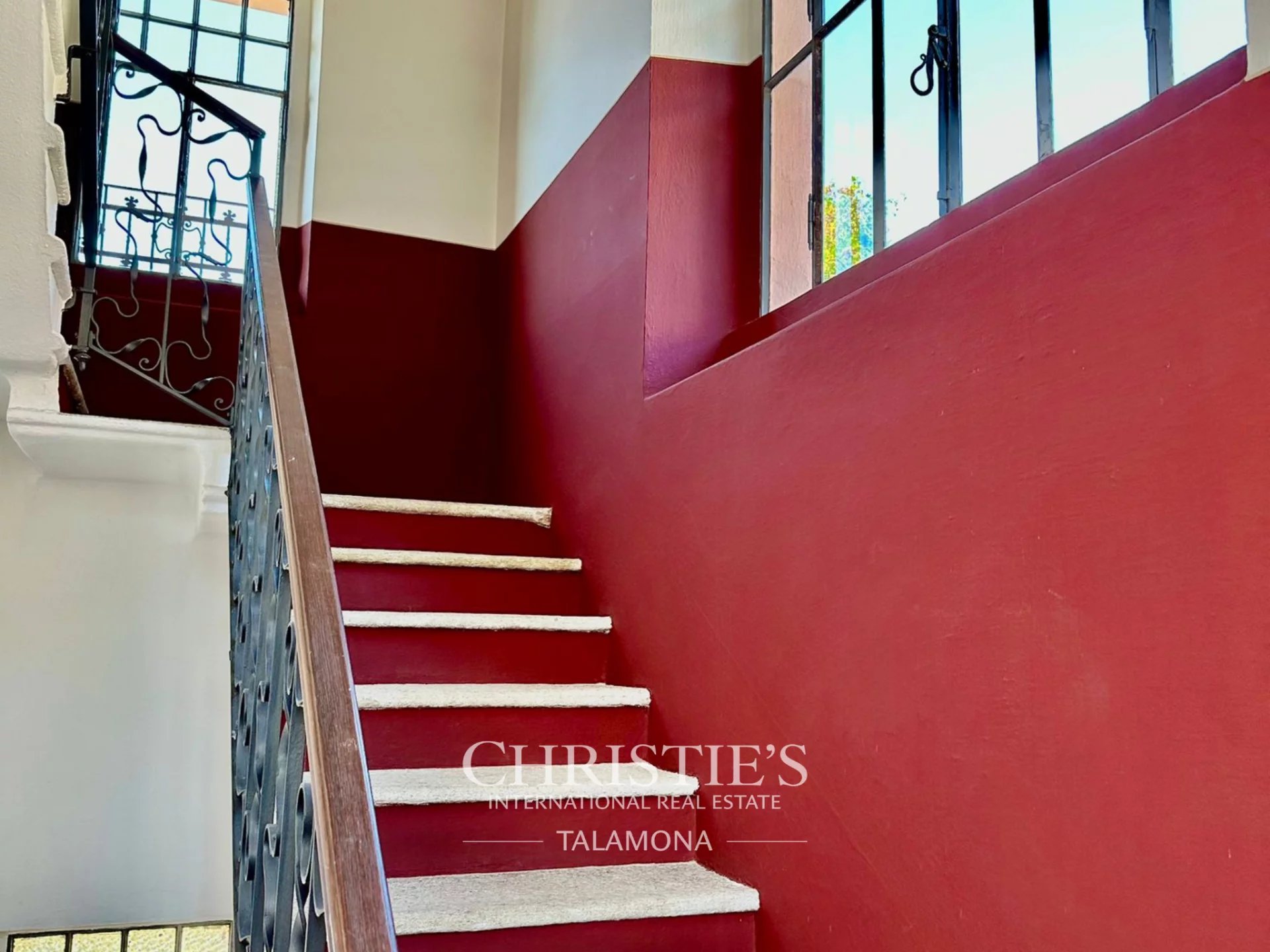 4 Bedroom Villa/Townhouse's Image 10