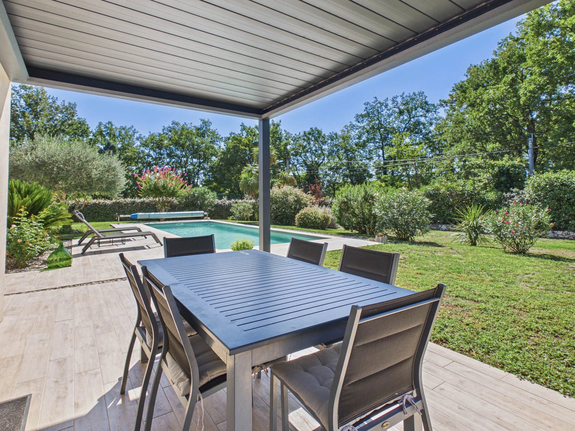 Modern high-quality villa with 4 bedrooms - Seillans