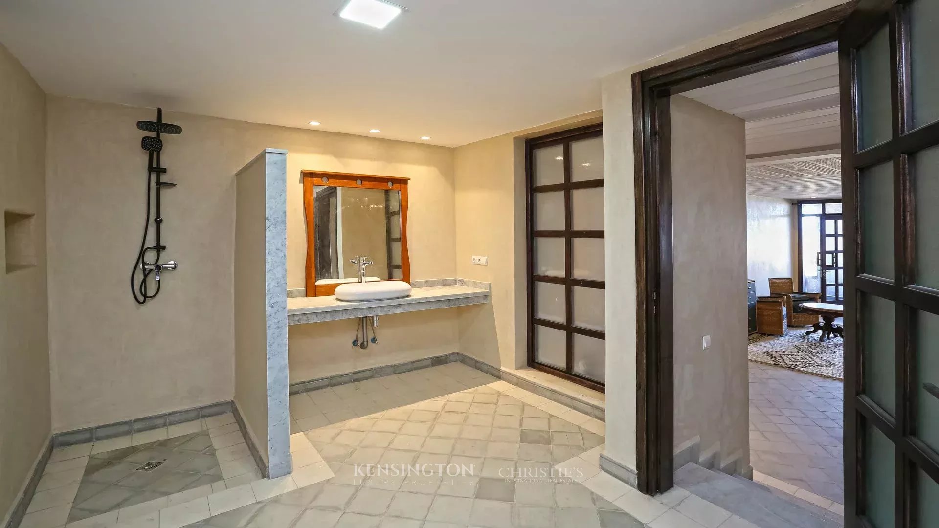 6 Bedroom Villa/Townhouse's Image 29