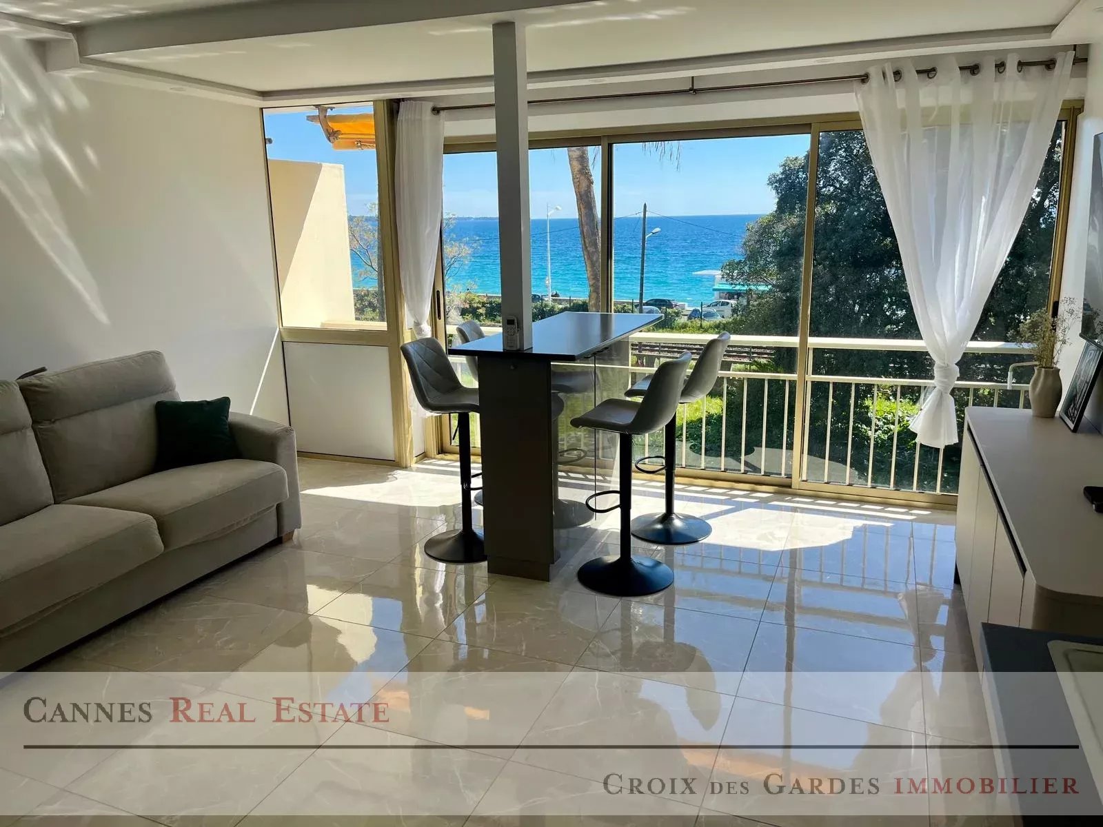 CANNES – Eccezionale appartamento bilocale fronte mare