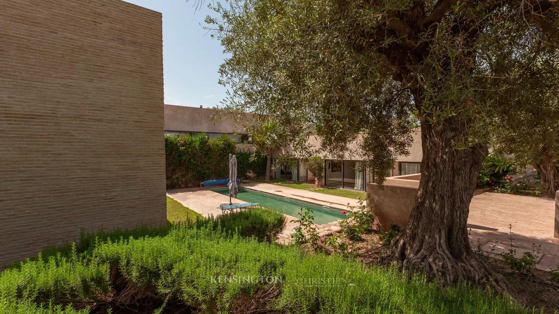6 Bedroom Villa/Townhouse's Image 55