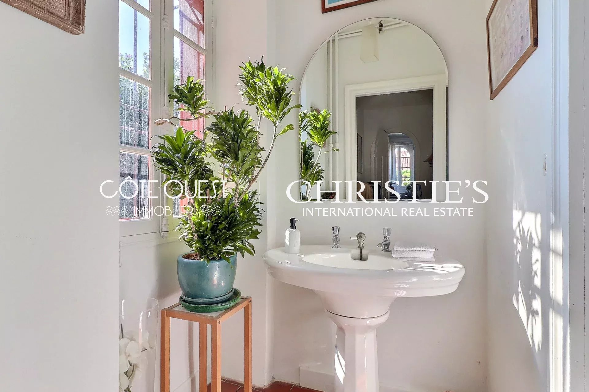 4 Bedroom Villa/Townhouse's Image 14