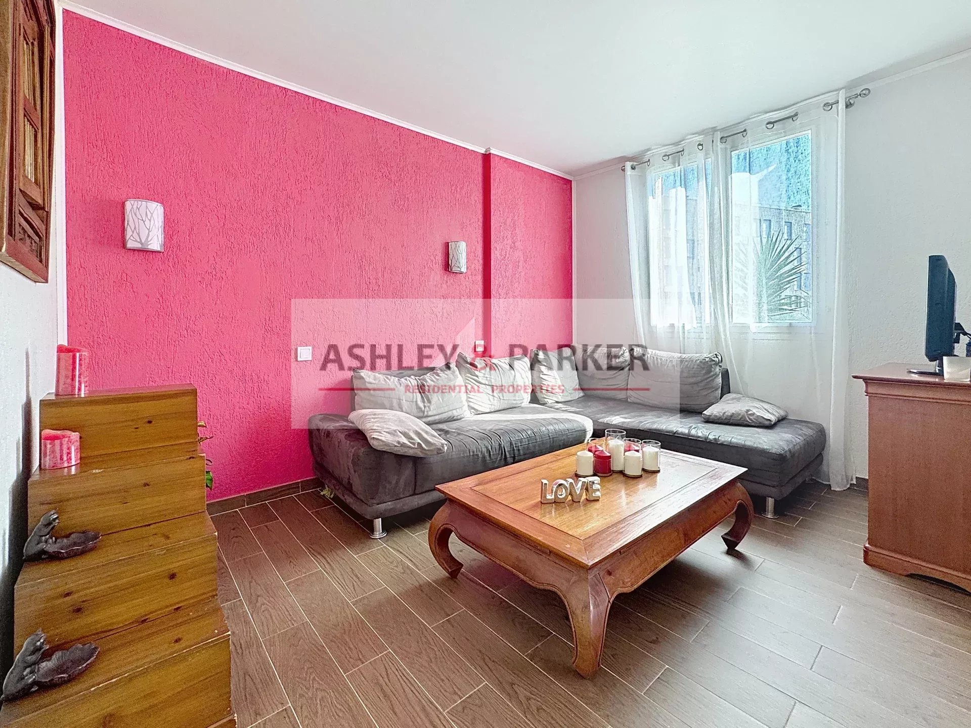 3/4-ROOM APARTMENT