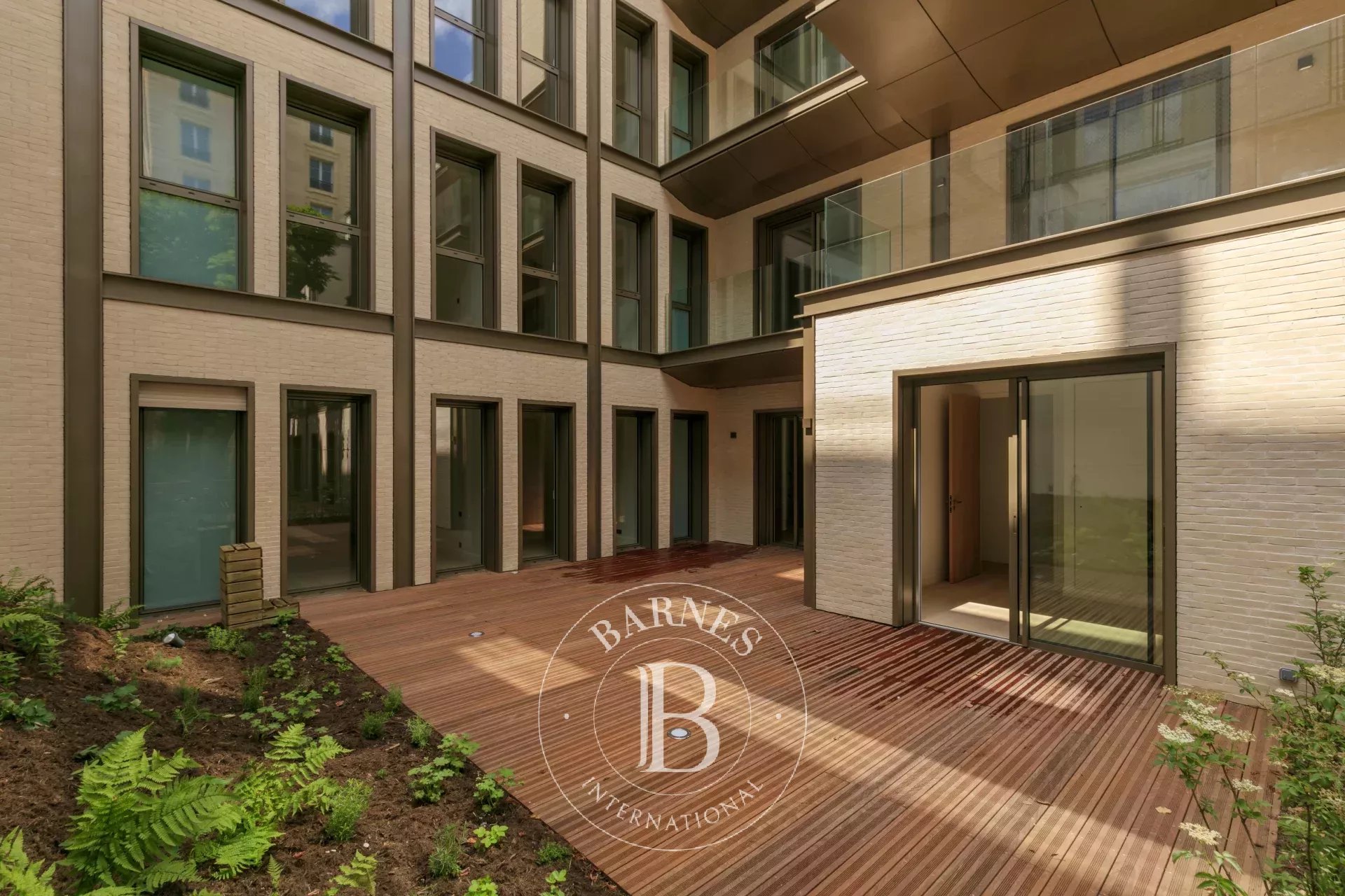 Daire Paris 8ème - picture 14