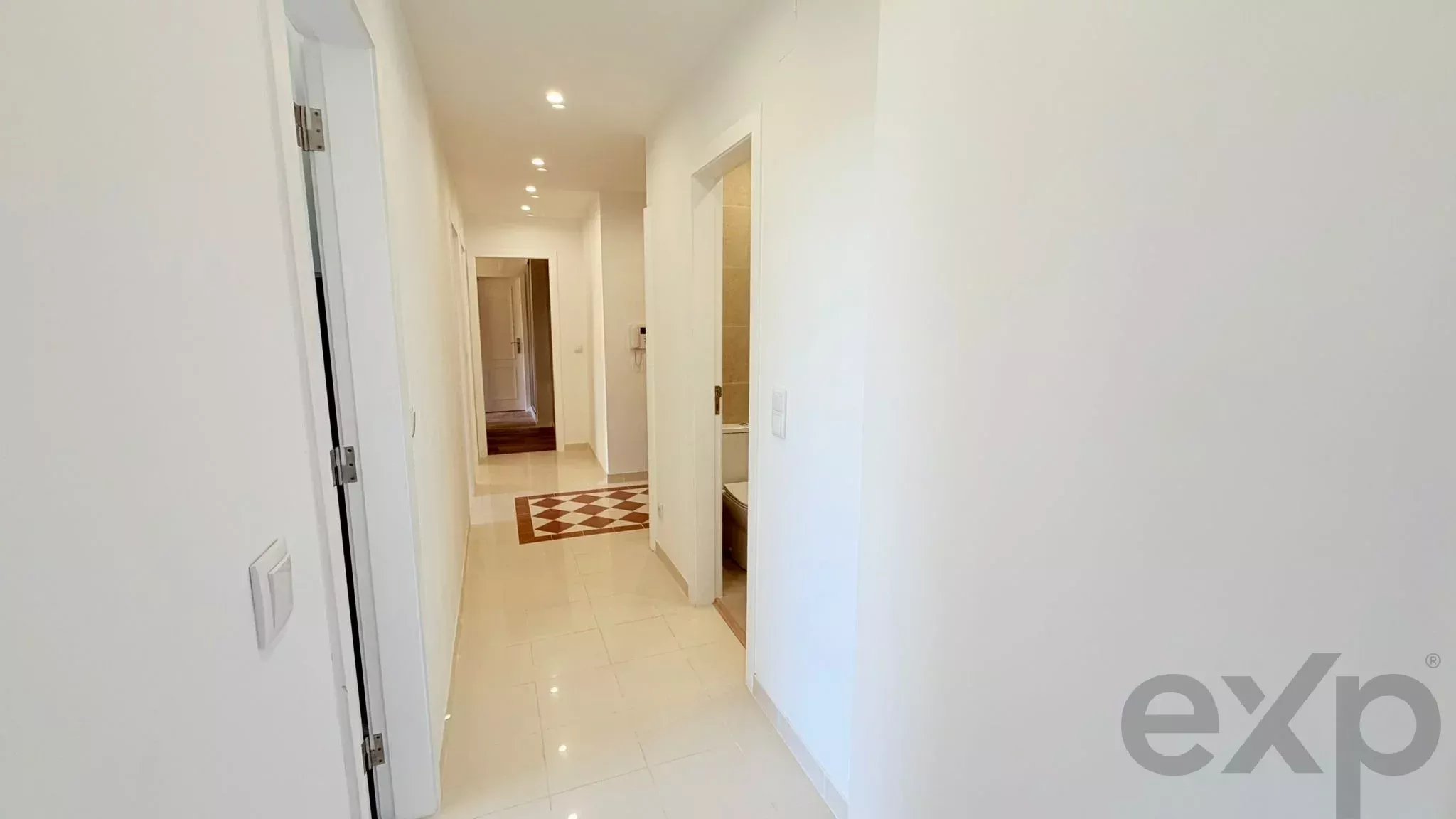 3-Bedroom Apartment T3 Feijó, Almada renovated 86914707 image 17