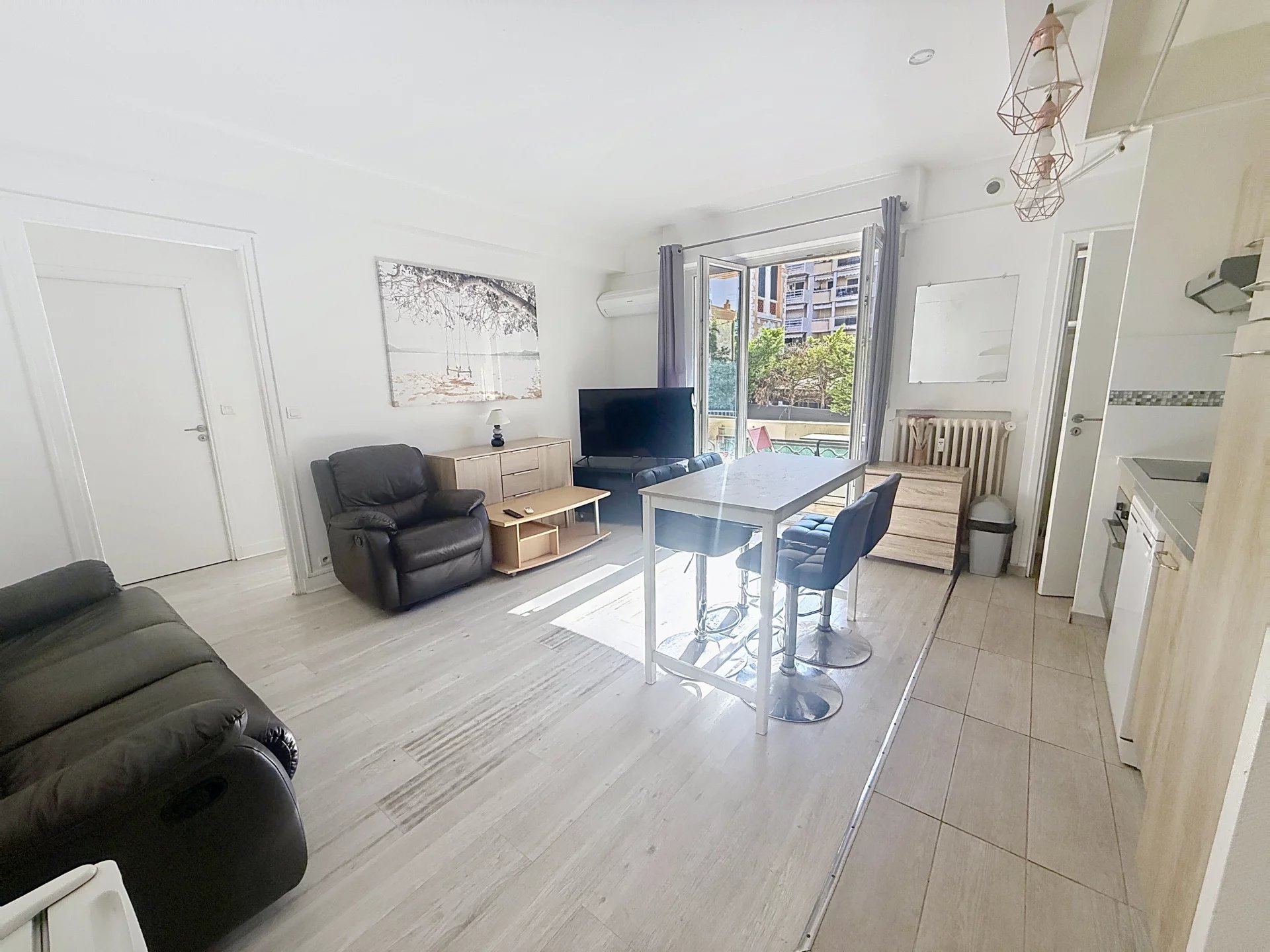 Agence immobilière de AZUR ACT IMMOBILIER