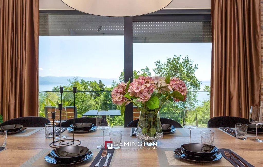 4 Bedroom Villa/Townhouse's Image 12