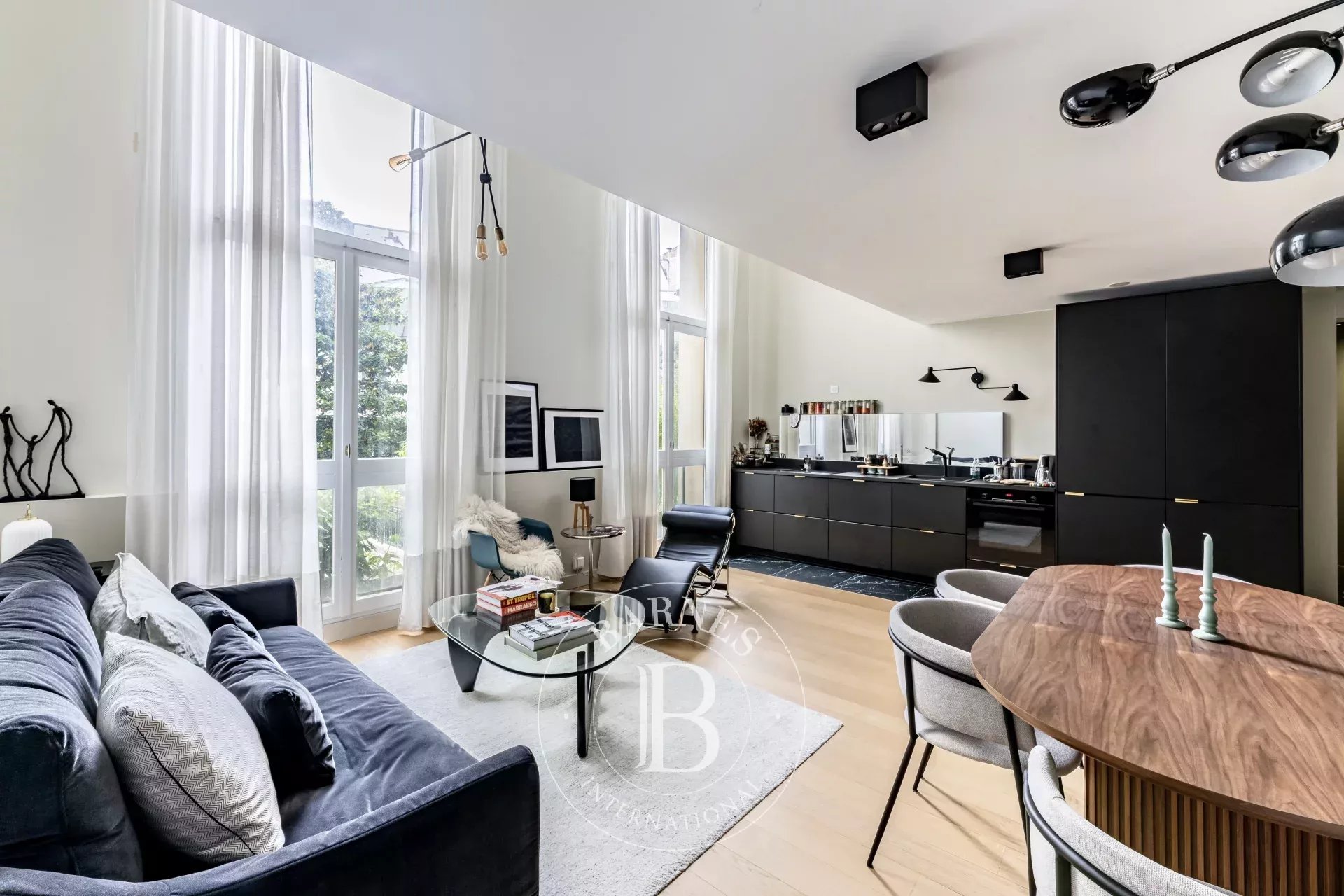 Paris 16 – Arc de Triomphe – 1-Bedroom Apartment – Prestigious Building - picture 7