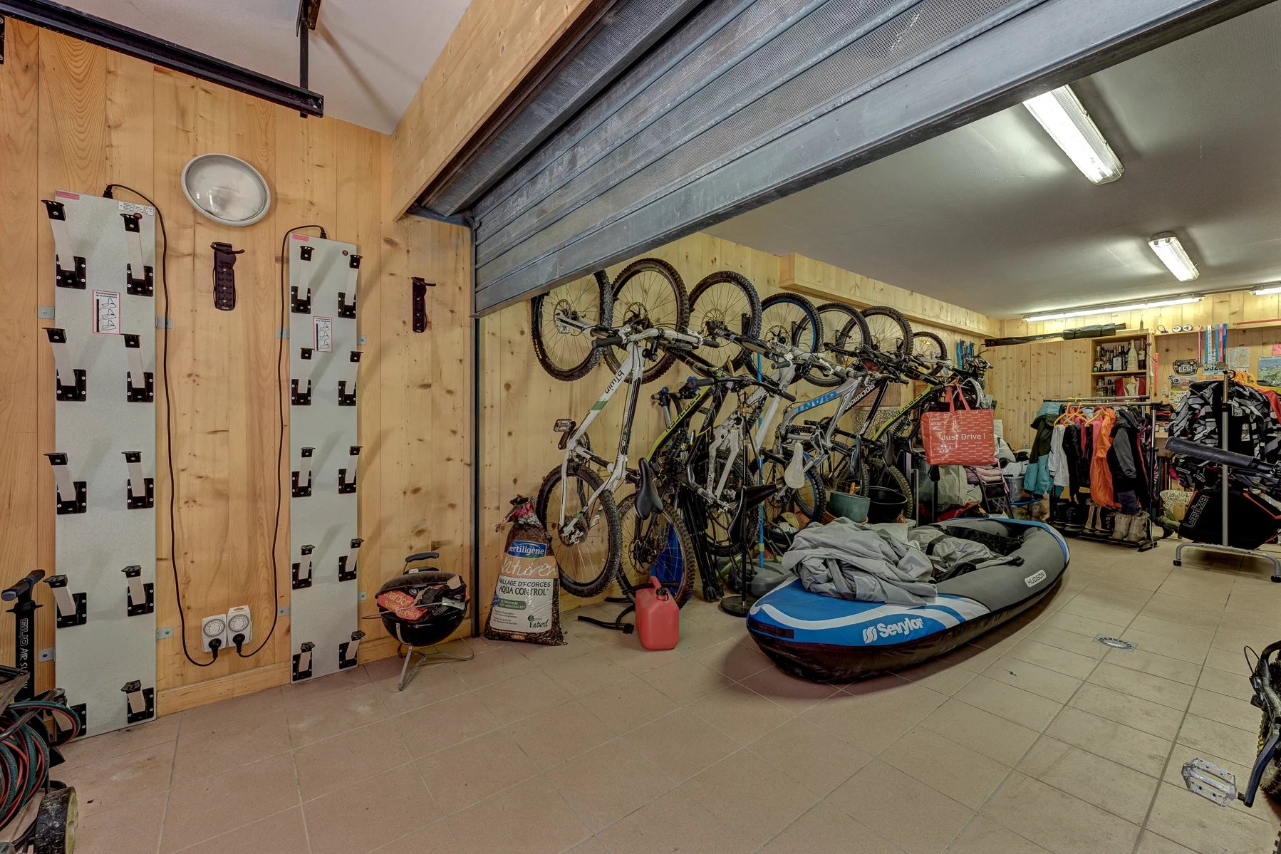 Photo of MONTRIOND 5 bedroom chalet
