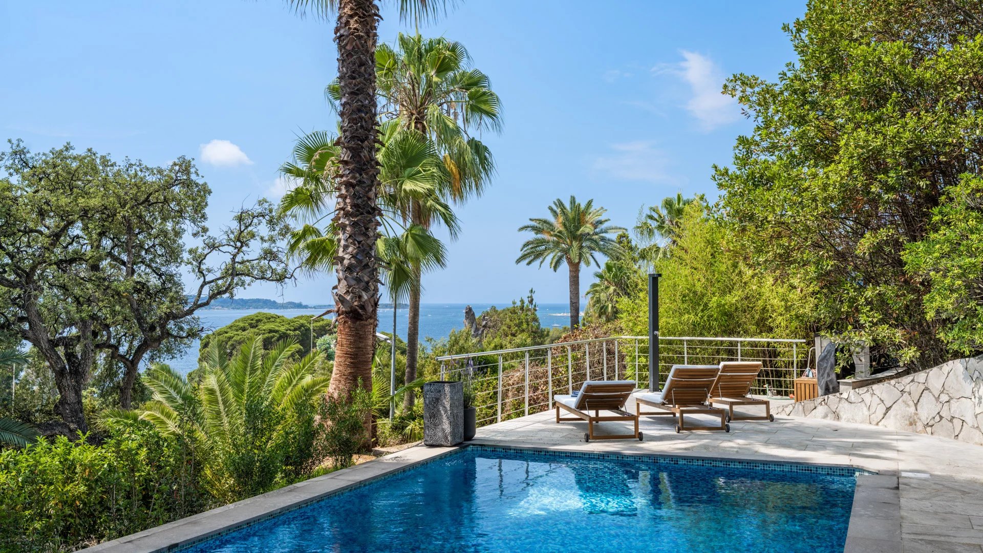 Villa de Charme Face à la Mer in Cannes