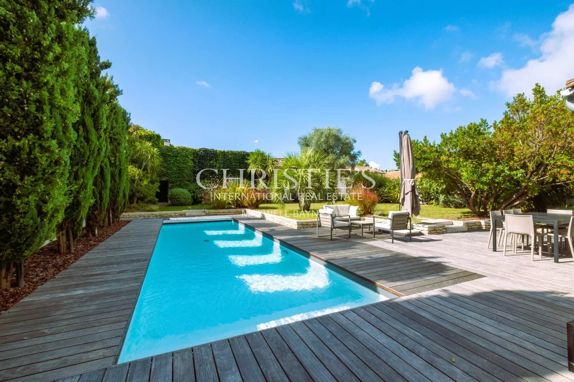 5 Bedroom Villa/Townhouse's Image 27