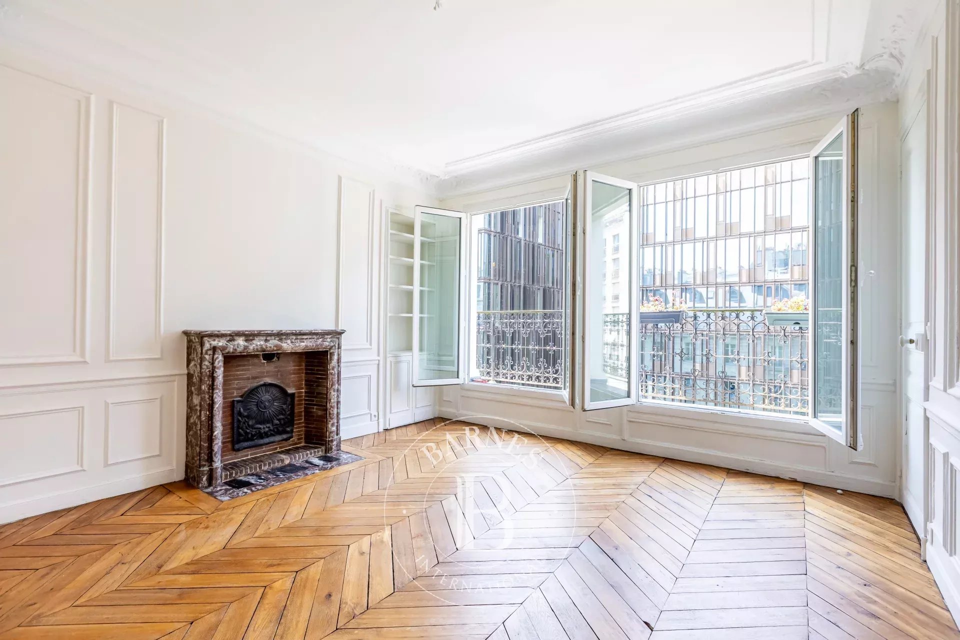Paris  - Apartment 4 Bedrooms - picture 4