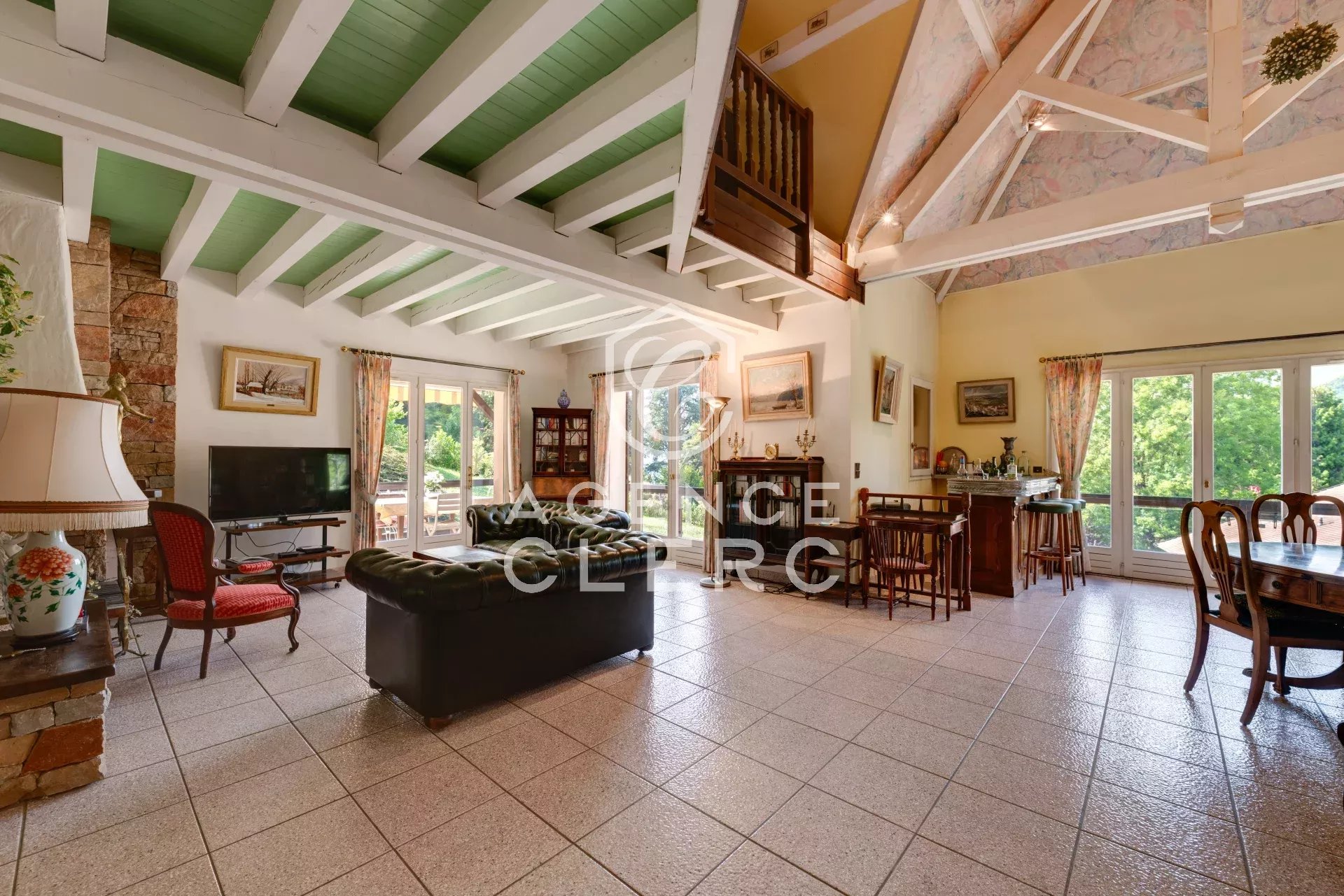 5 Bedroom Villa/Townhouse's Image 9