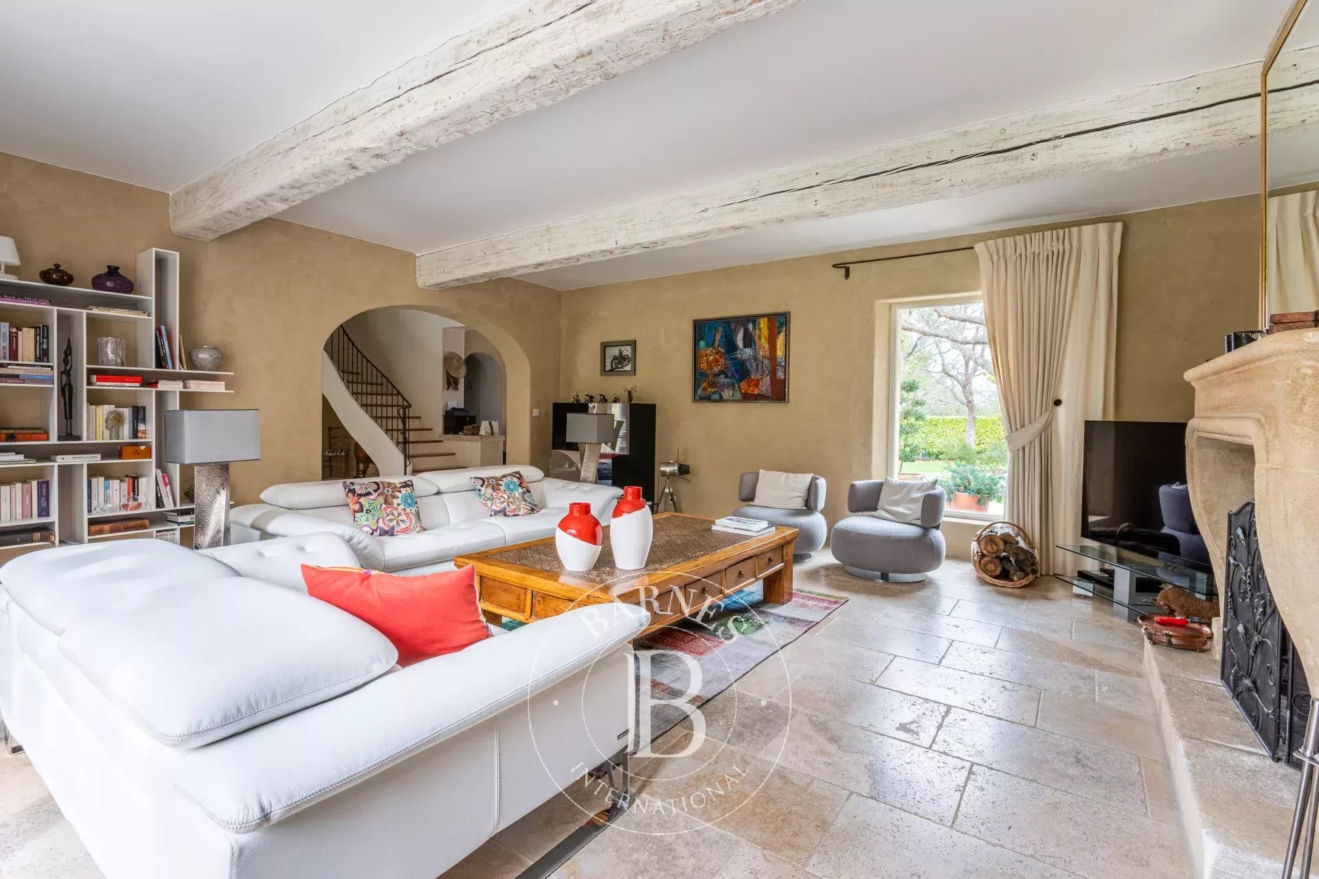 Close to Aix-en-Provence – Exceptional Bastide with Pool and 5 Bedrooms - picture 6