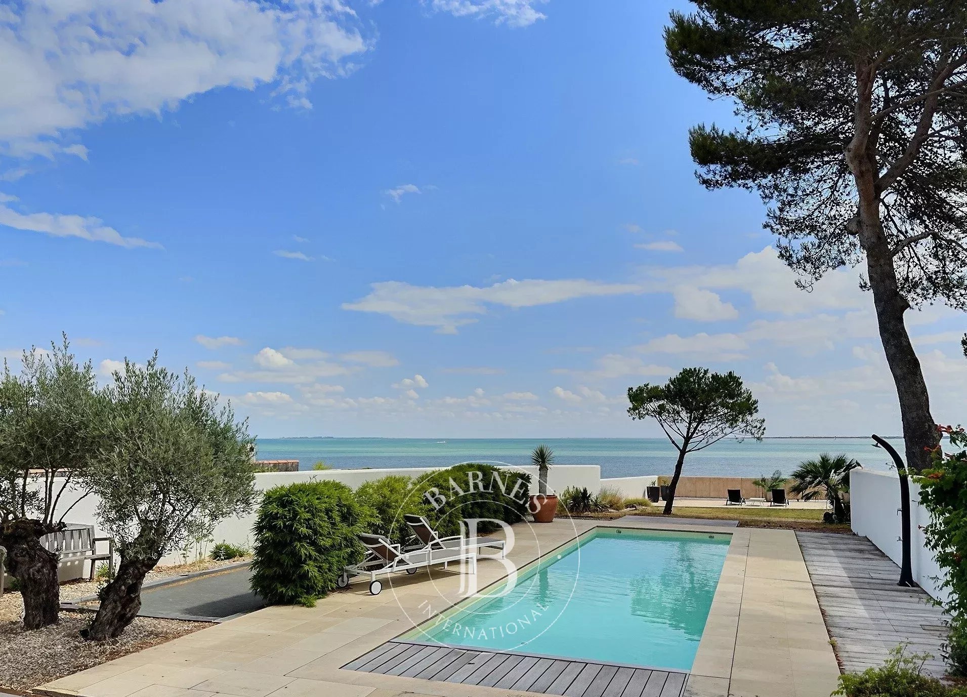 Maison La Flotte  -  ref 83275227 (picture 1)