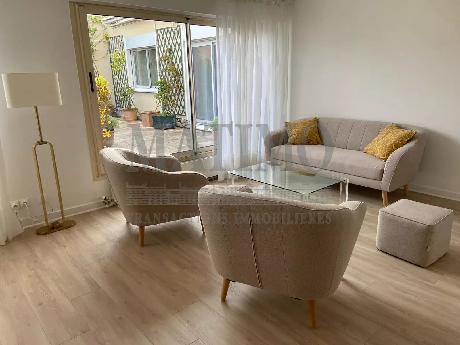 3P rue Fondary 75015 Terrasses et box.