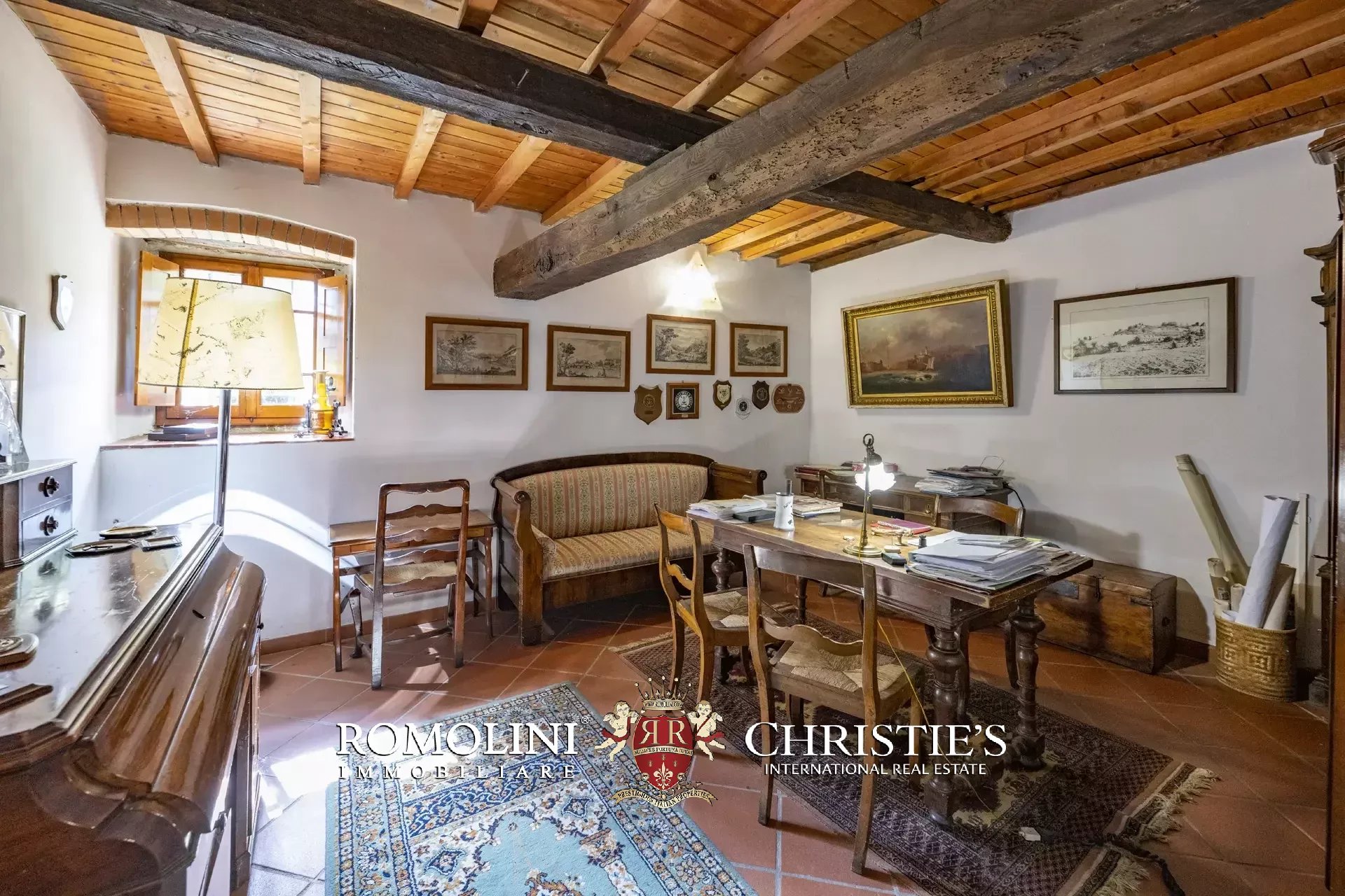 101-HA ESTATE WITH NATURAL SPRINGS FOR SALE BETWEEN AREZZO AND FLORENCE