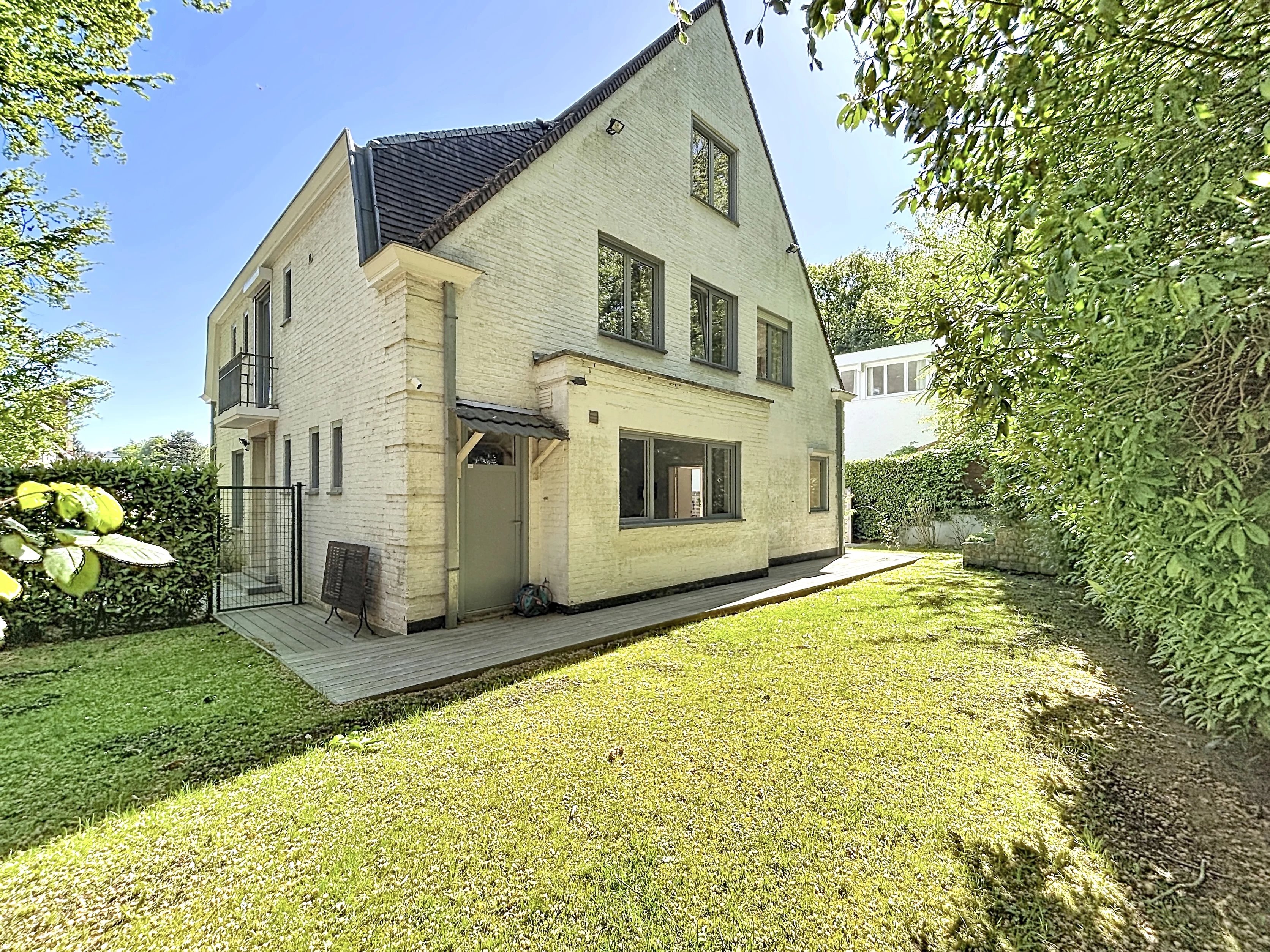 Uccle - Large villa in an oasis of greenery