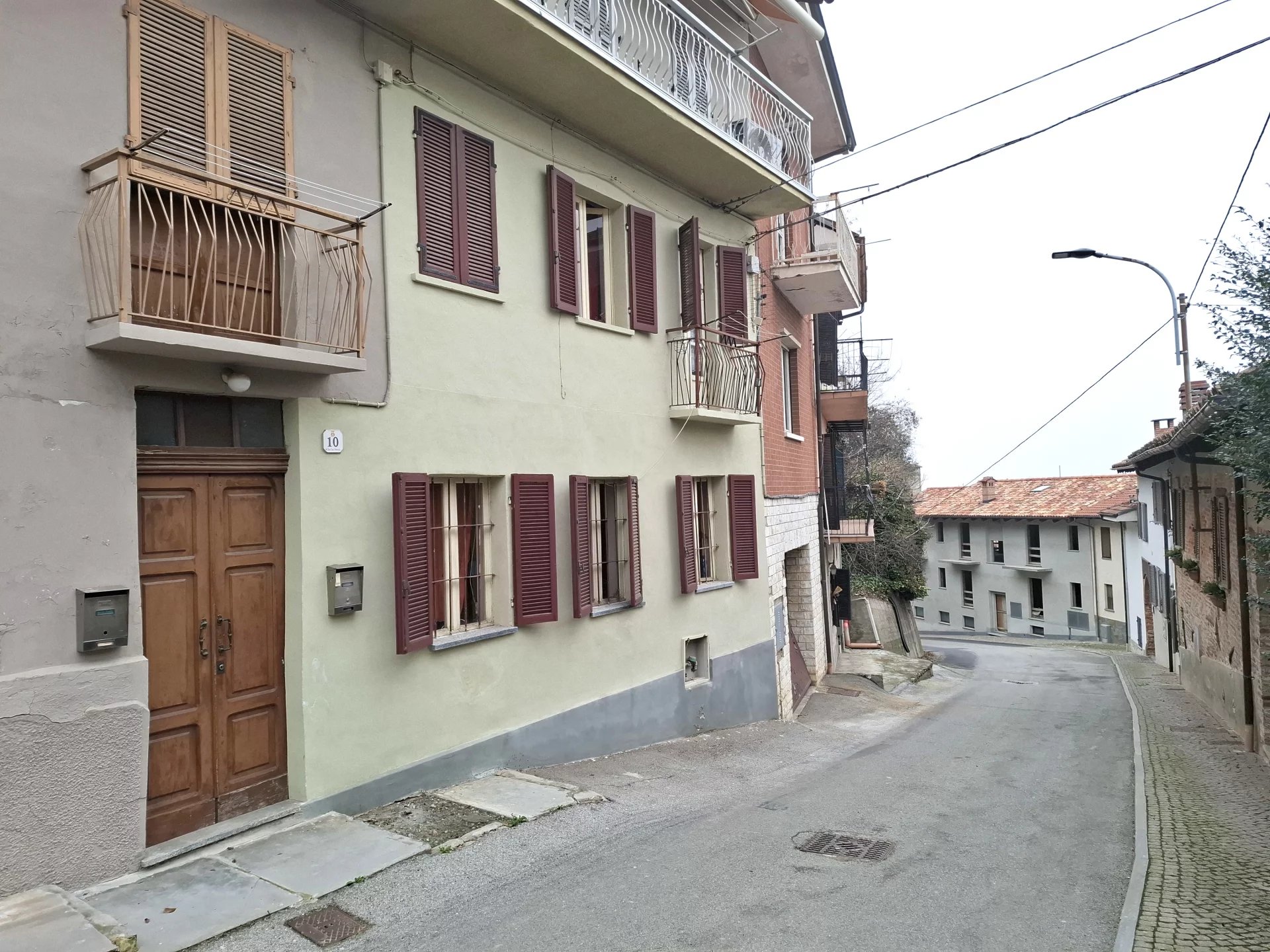 CASETTA SEMINDIPENDENTE A CASTELLINALDO