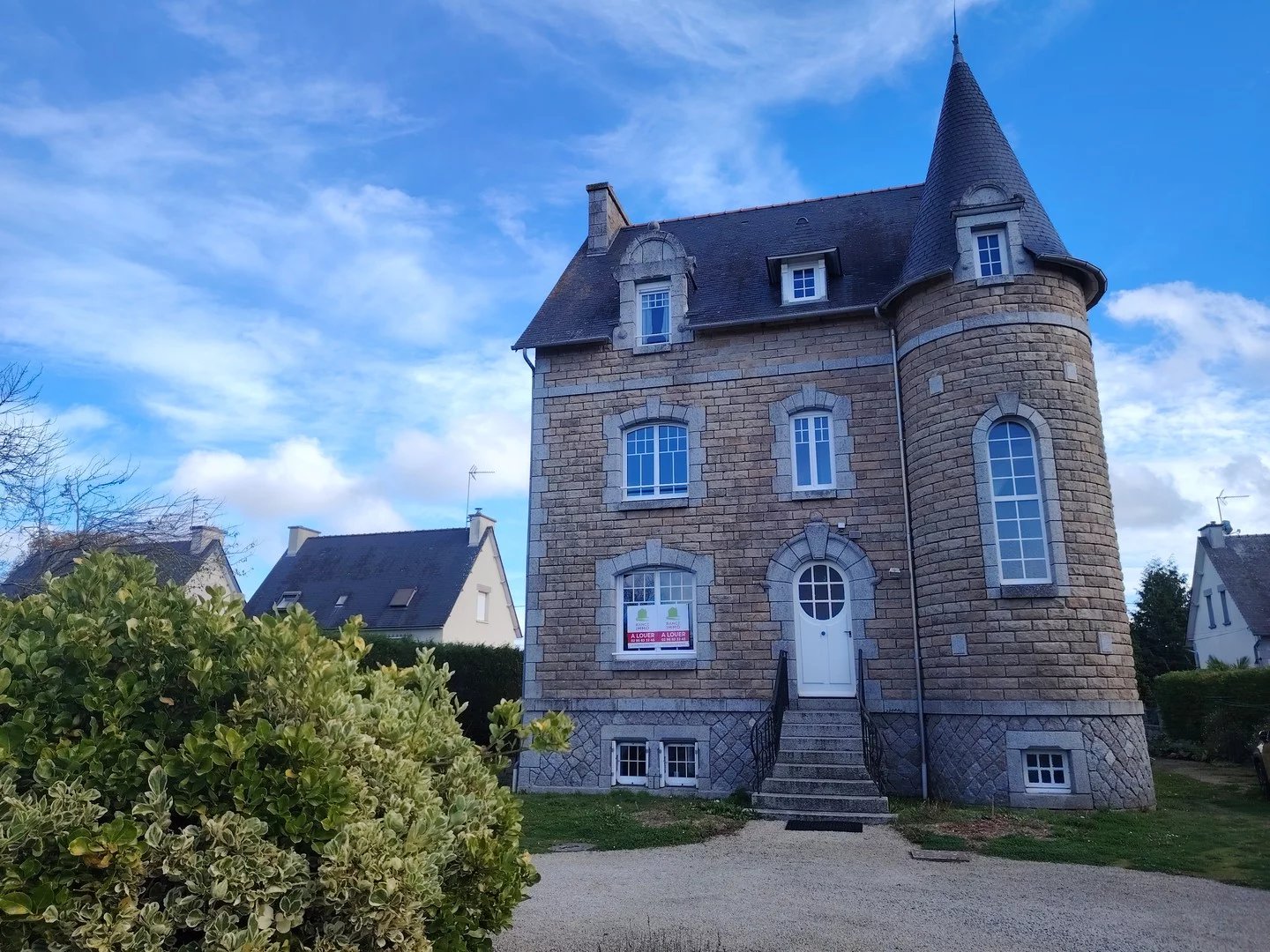 MAISON T3 – DINAN- EN EXCLUSIVITE-
