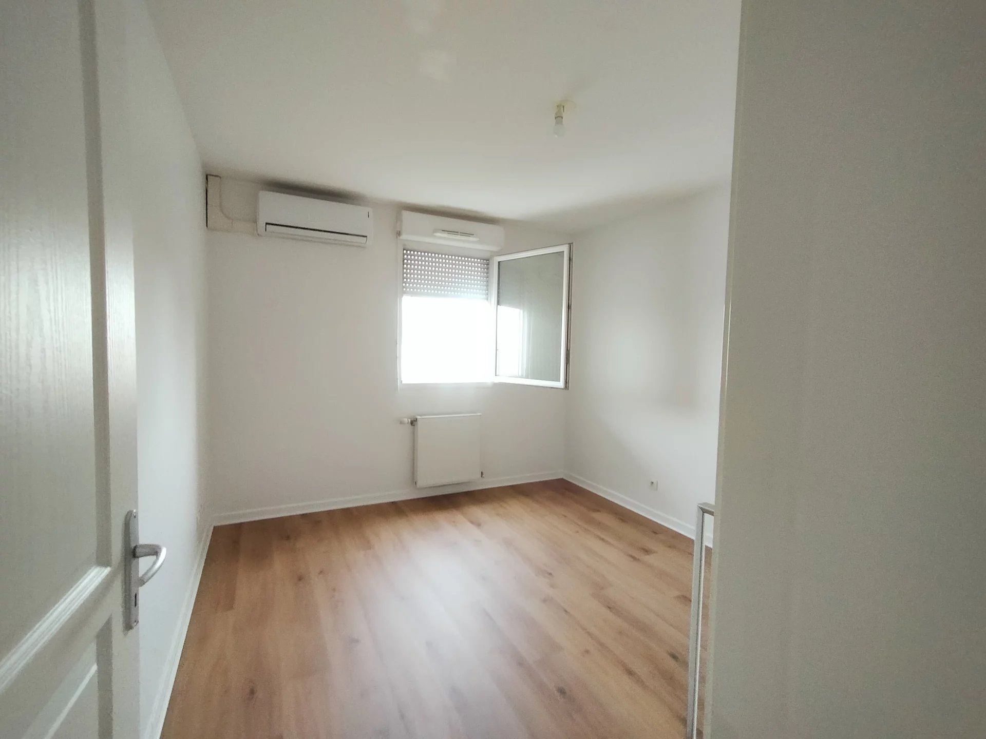 85045095 Location Saint-Fons