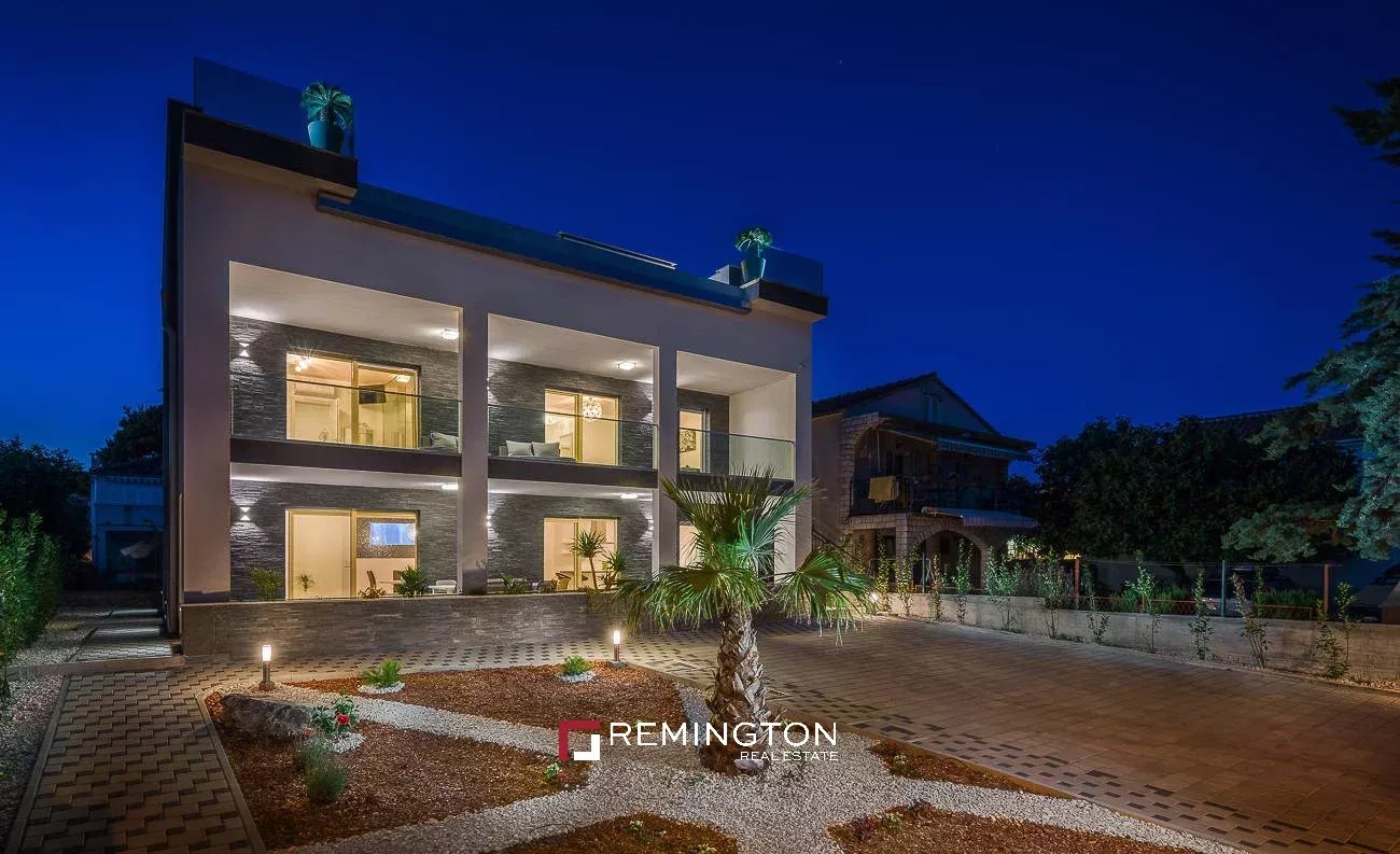 5 Bedroom Villa/Townhouse's Image 42