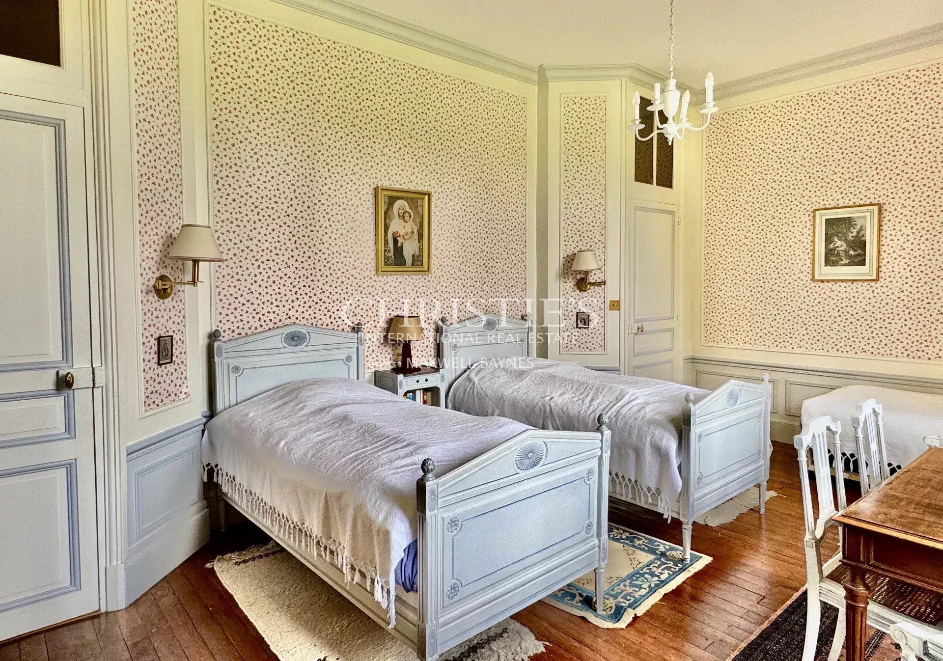 18 Bedroom Chateau's Image 12