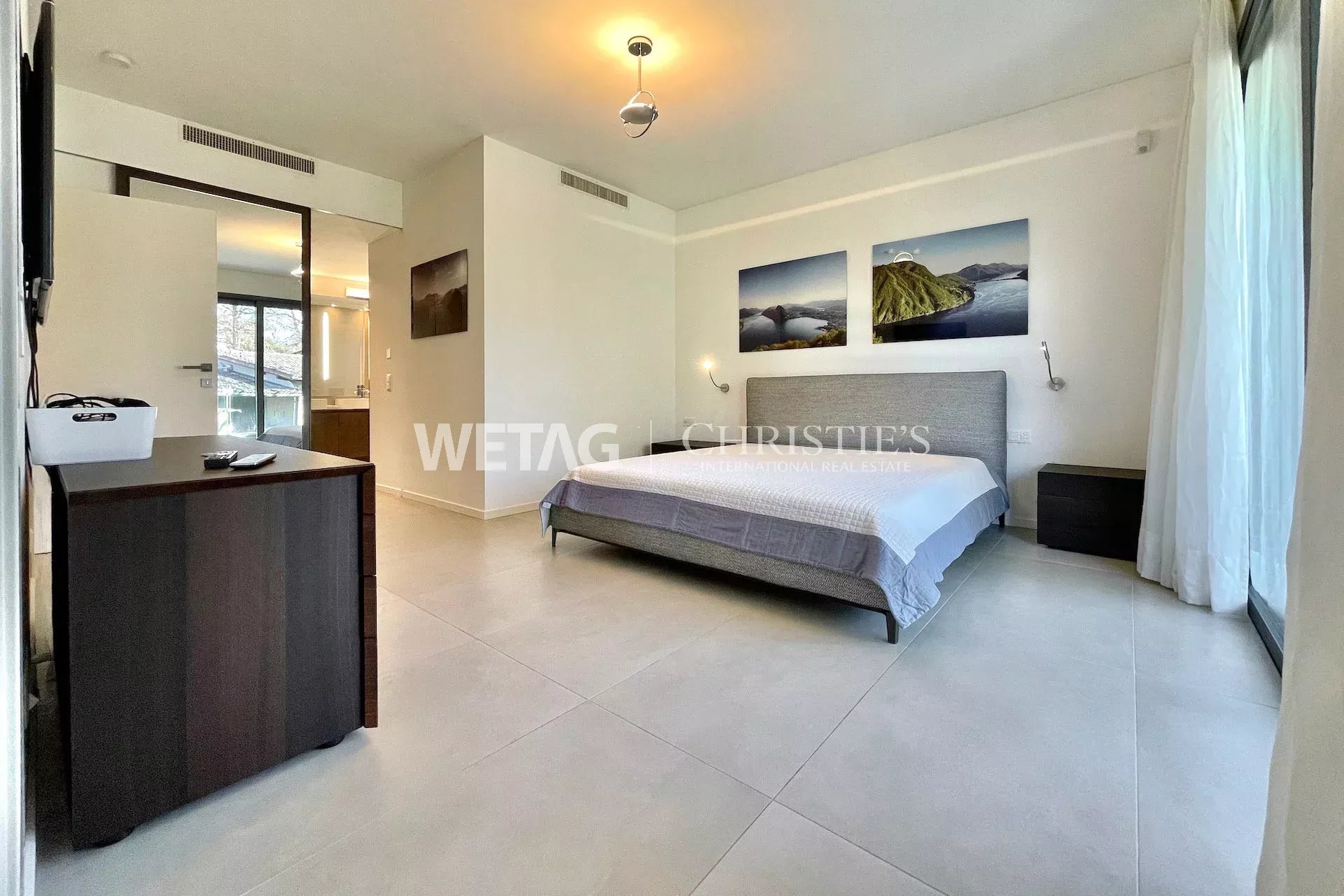 3 Bedroom Apartment/Flat's Image 3