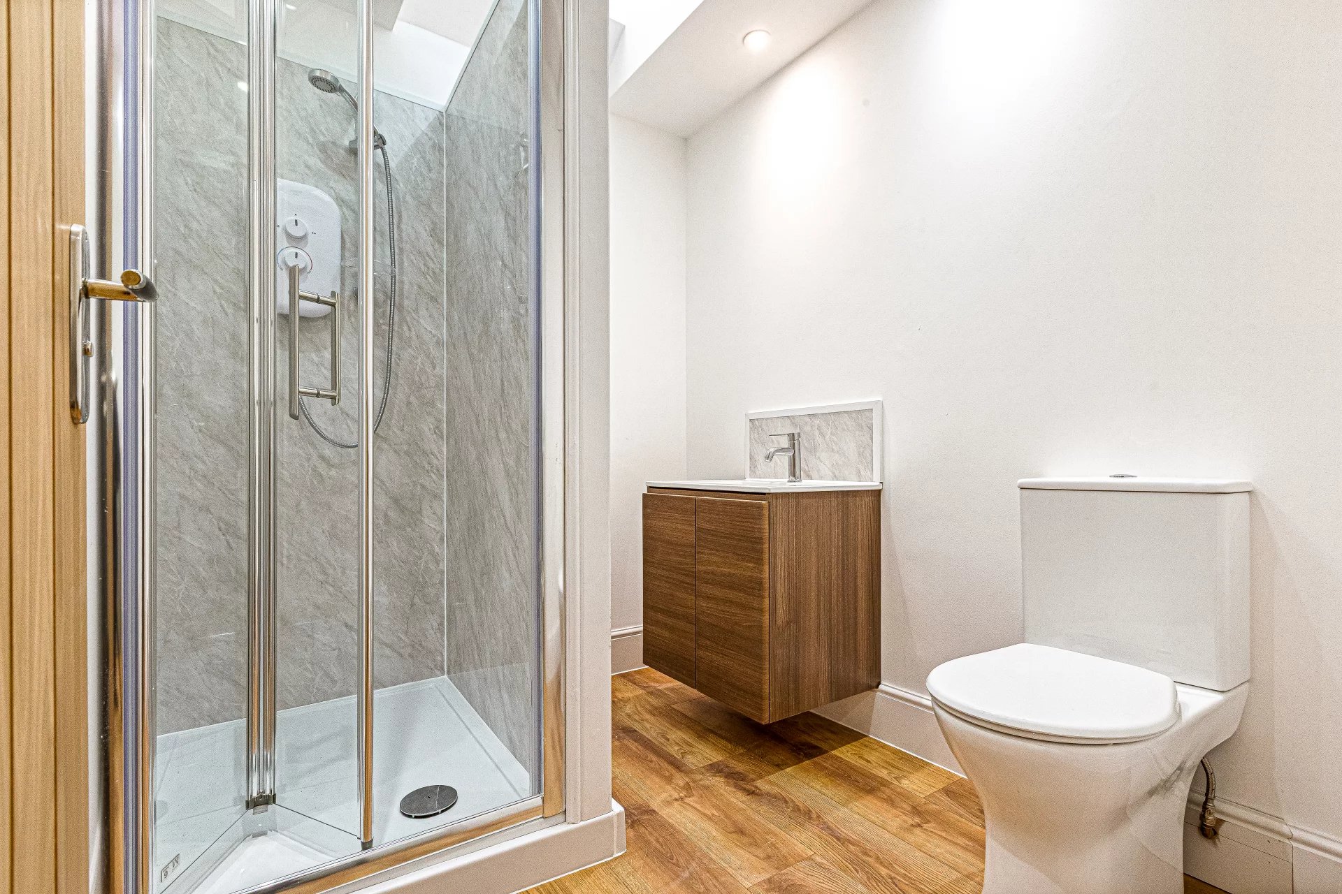 Glooston | Leicestershire | Village Home | 5 Bedrooms | 6 Bathrooms | 4,221 sqft | £1.7M | Ref: 86704885