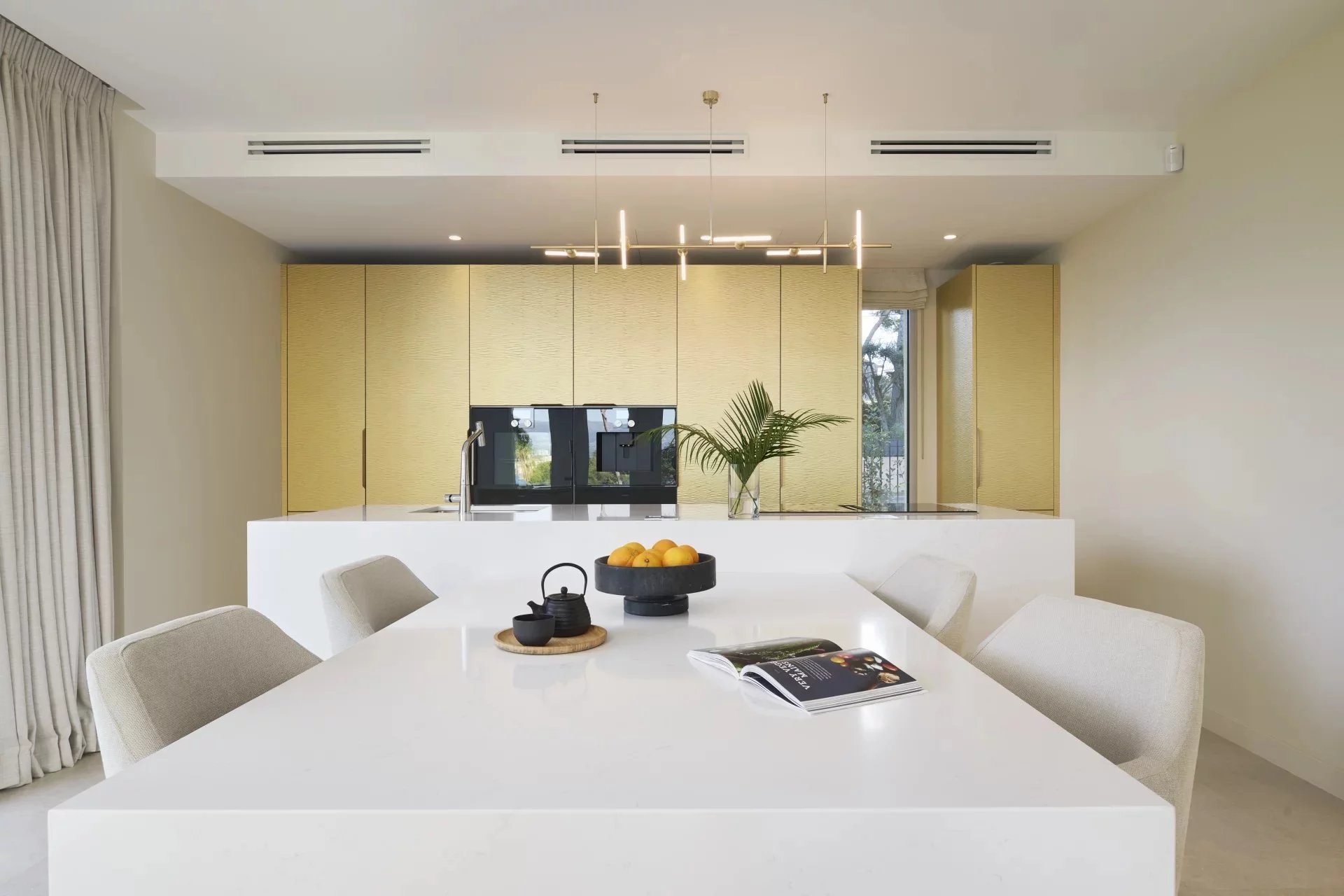 LUXUEUSE VILLA CONTEMPORAINE NEUVE - CAP D'ANTIBES